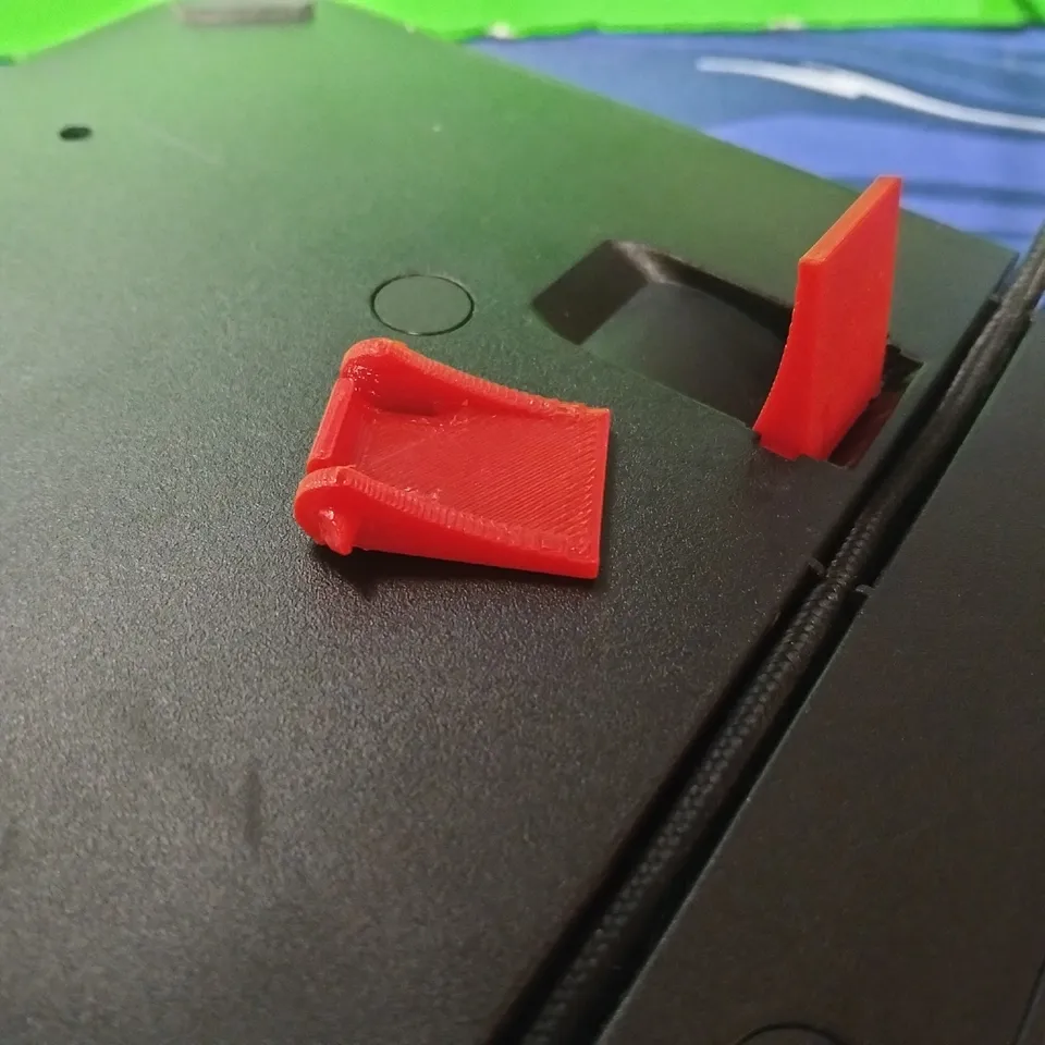 Set Di Piedini Di Ricambio Per Tastiera Razer BlackWidow Chroma V2. Modello RZ03-0203.