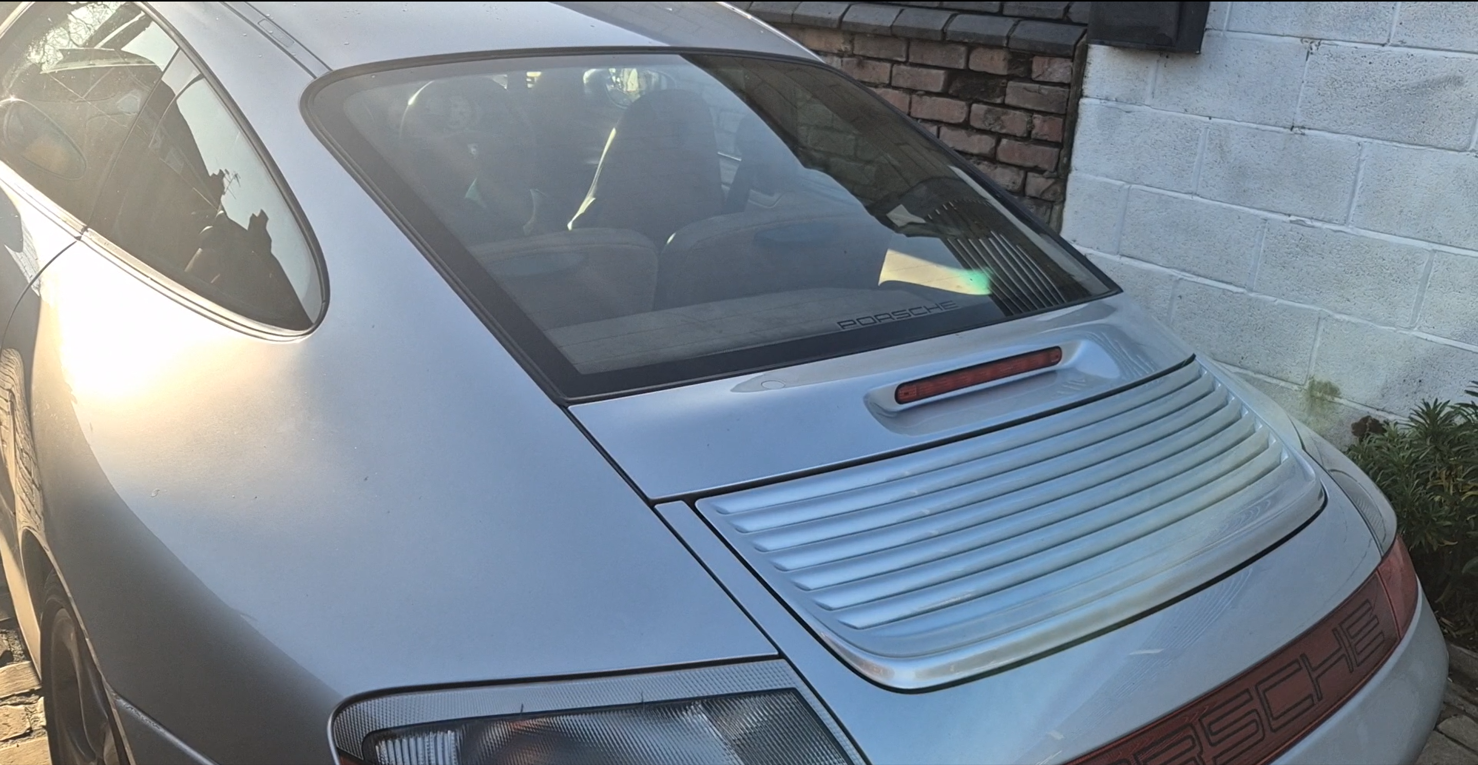 Porsche 911 996 rear wiper delete