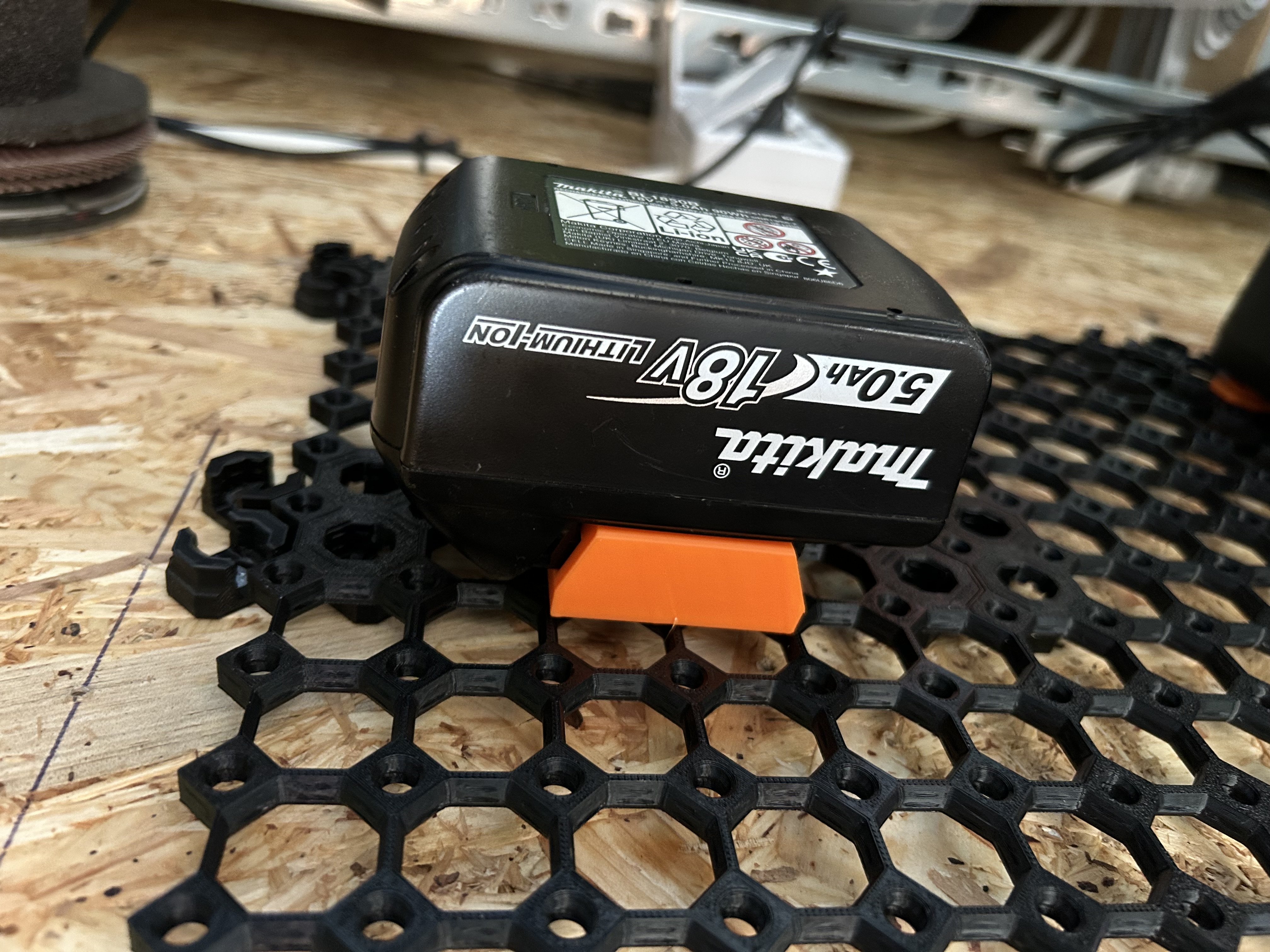 Makita battery holder for Multiboard - LXT version