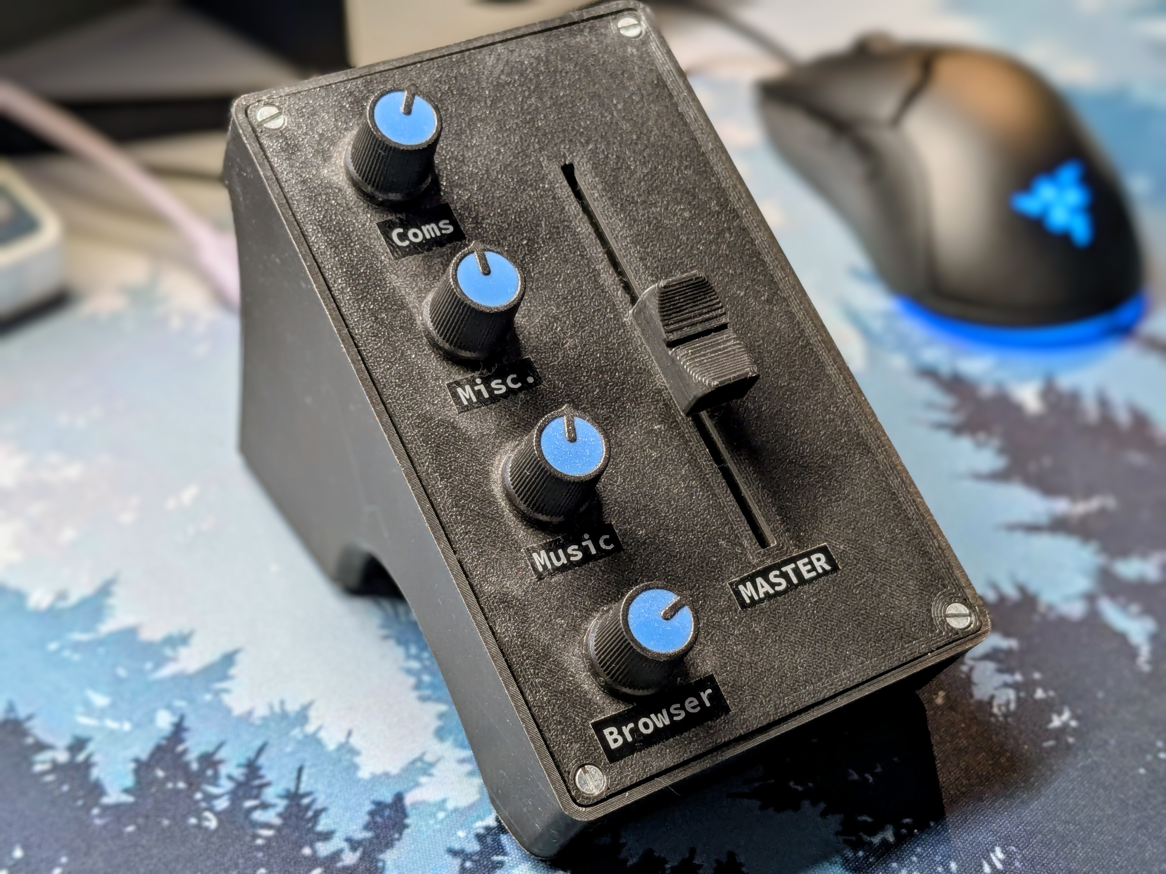 Deej - hardware volume mixer for PC
