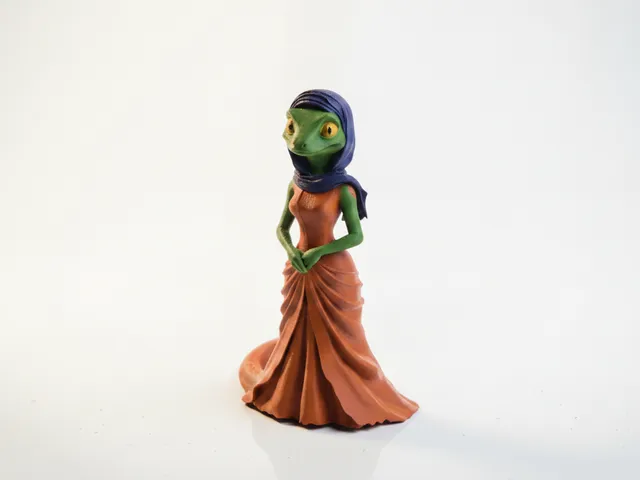 Lady Lizard Figurine Female Fantasy 3D Printable