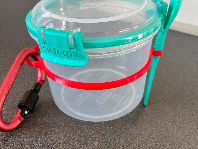 Sistema to-go breakfast carabiner and spoon holder attachment