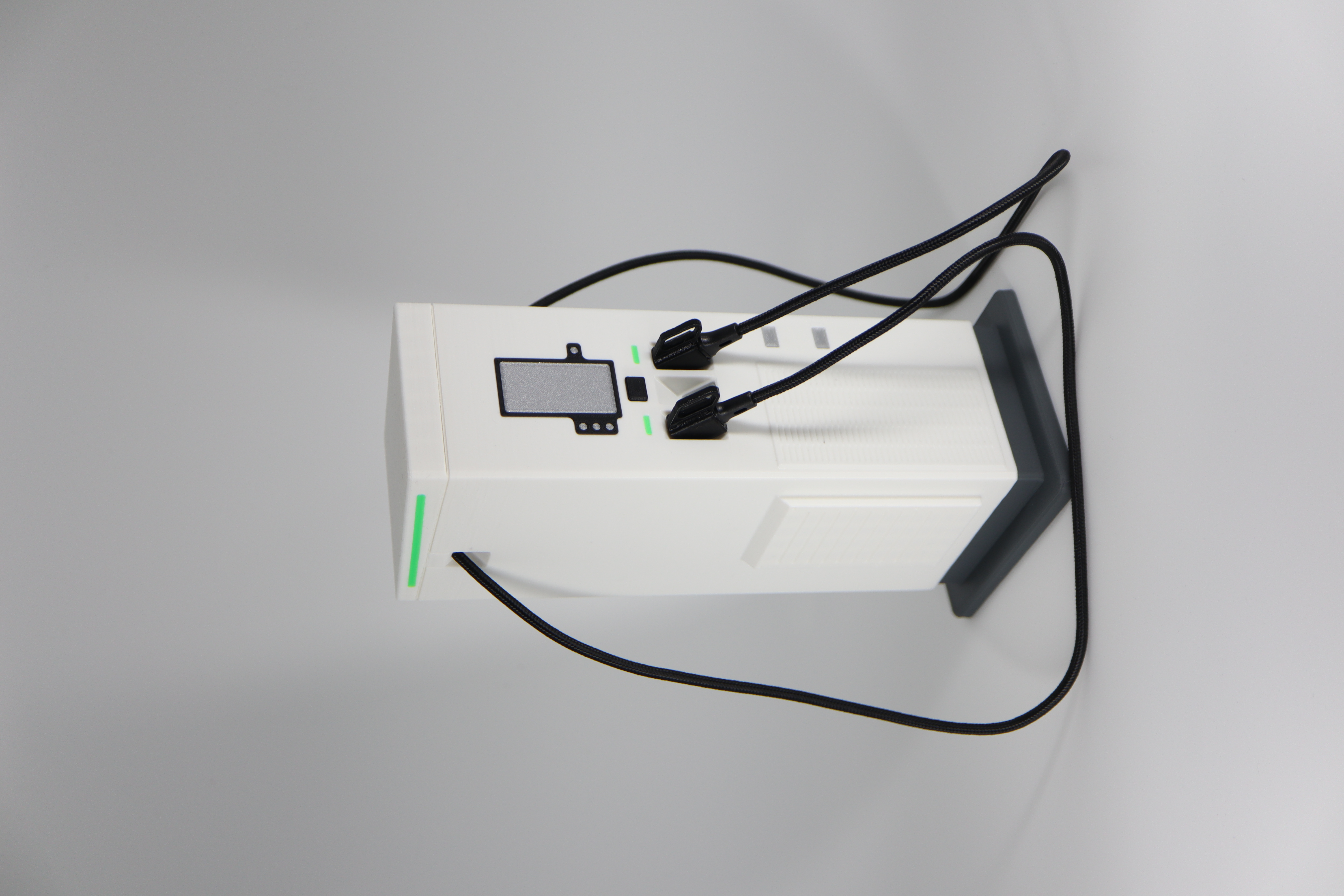 Enercharge ECC320-inspired Smartphone Chargingstation — miniatura 2