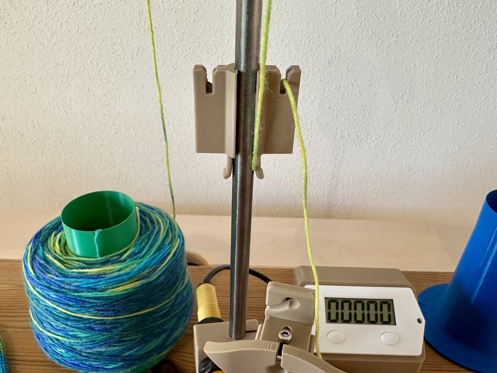 Yarn Holder and Cutter - for Knitting Machine or CSM