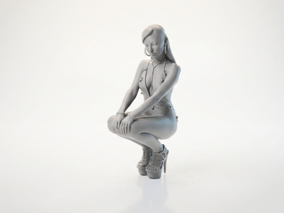 Squatting Lady Figurine Female Figure 3D Printable