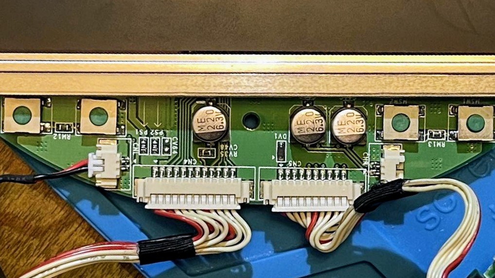 Jeff Chen PSone LCD Screen Top Hinge Screw Hole Repair for 3 Capacitors