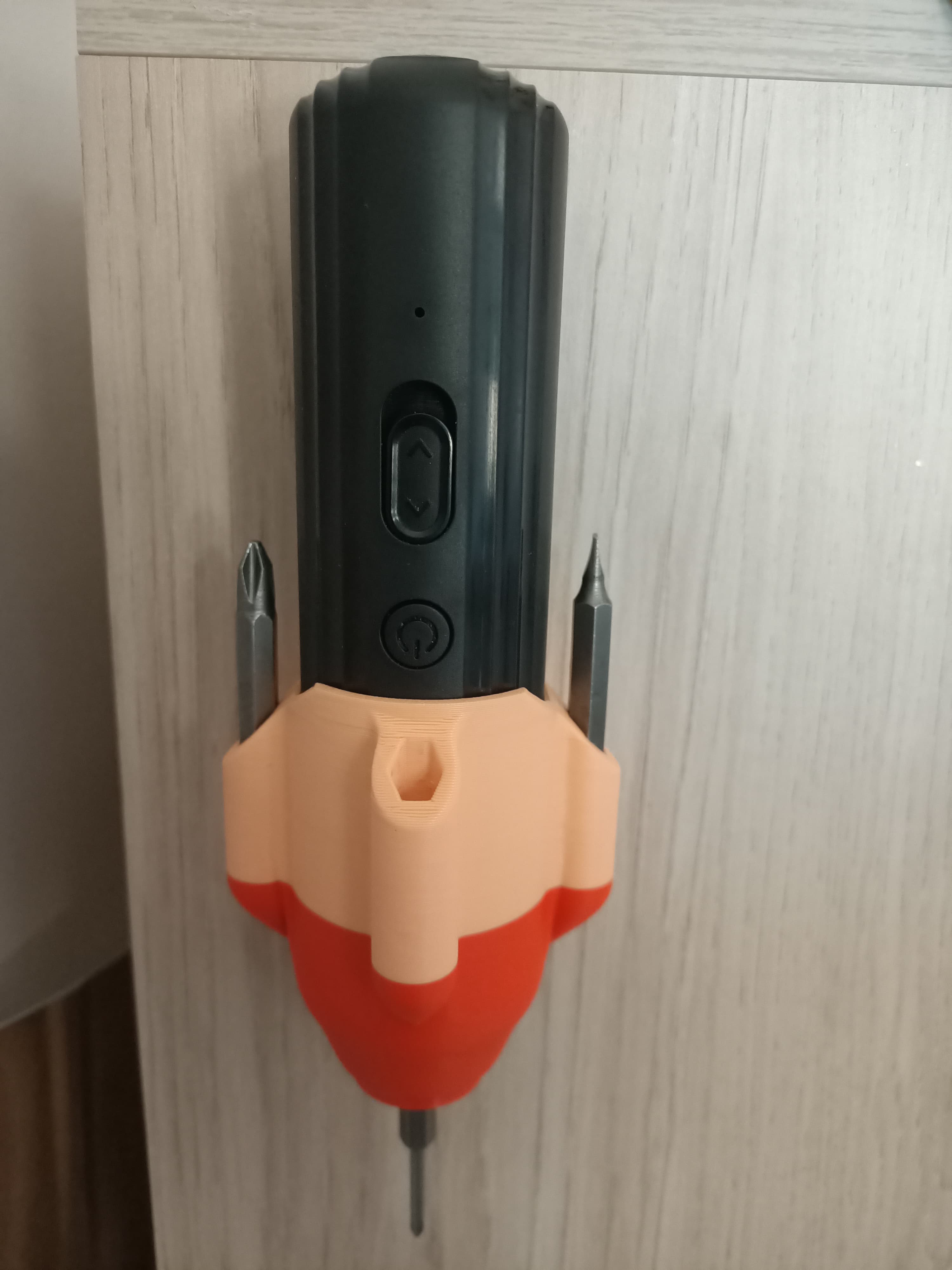 Rechargeable Screwdriver Wall Mount