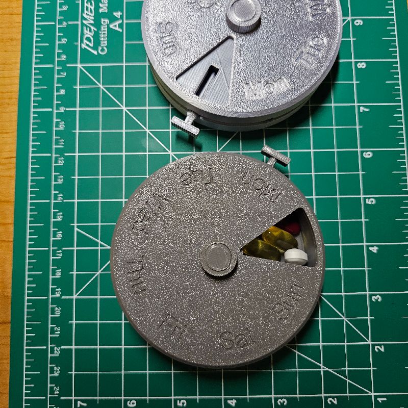 Rotating Pill Organizer with Spring-Lock Mechanism by slav | Download ...