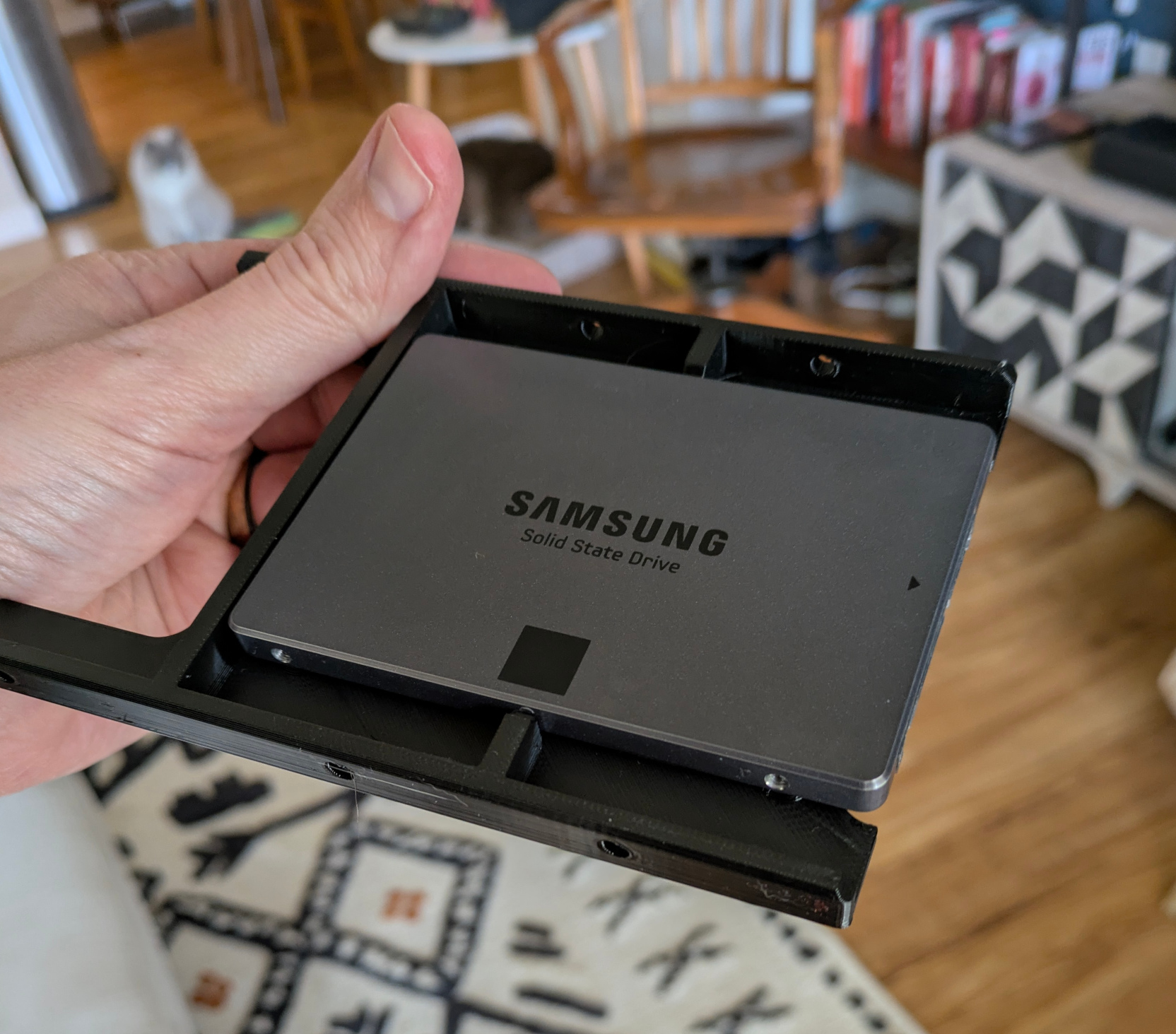 2.5in to 3.5in HDD / SSD Adapter (screwed)