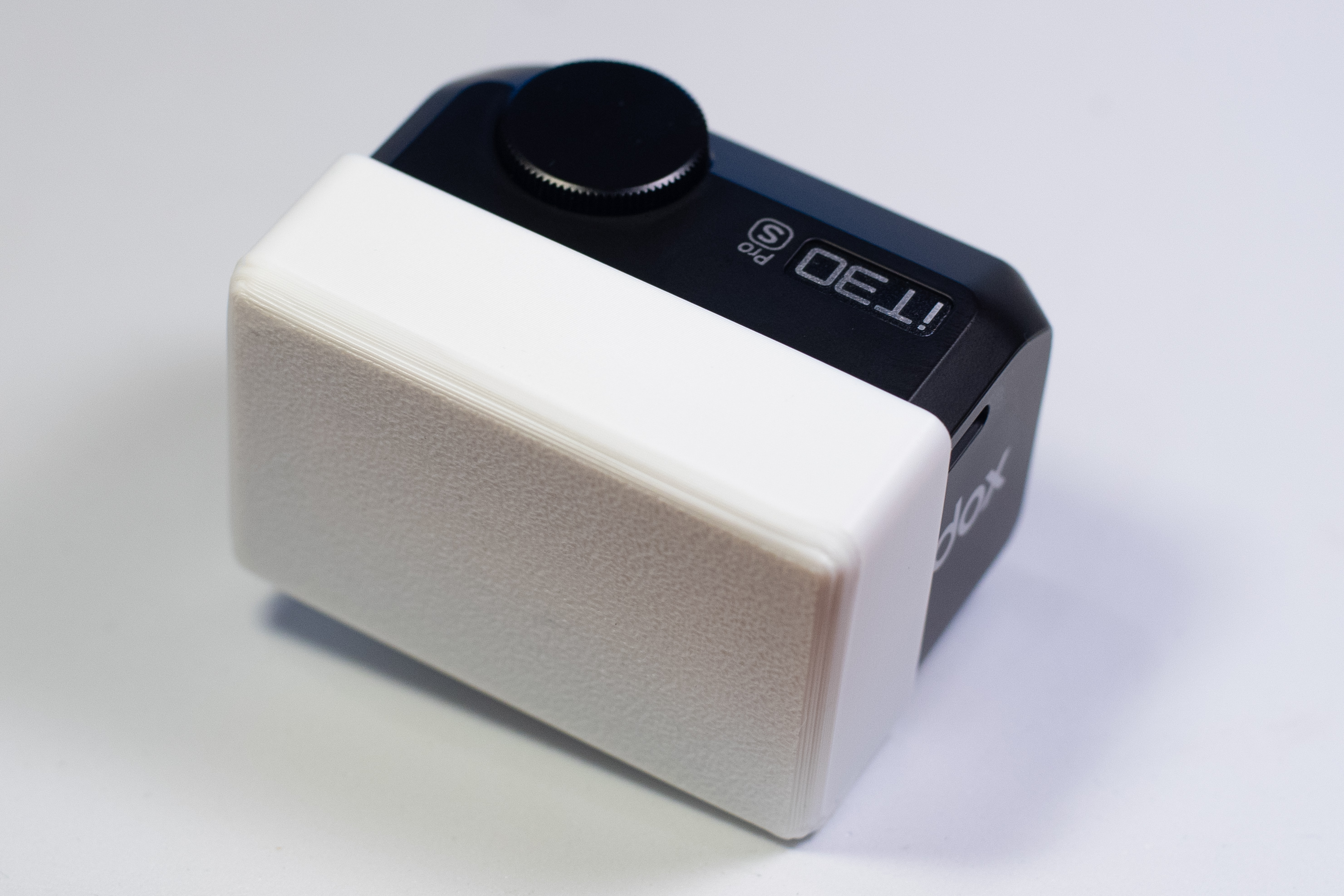 Miniatura 10 do modelo 3D godox it30 pro diffuser