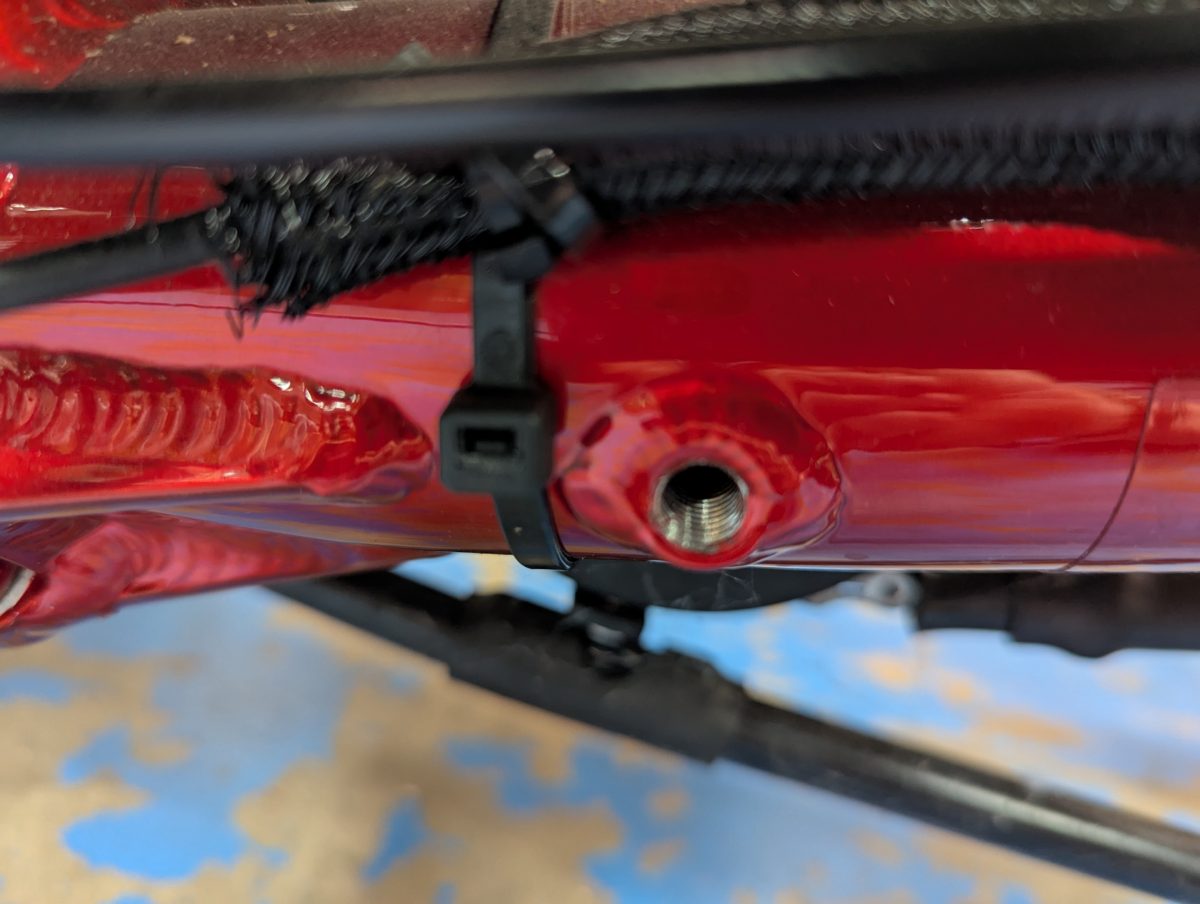 Thread-reducer with hex-keyed inner threads — miniatura 4