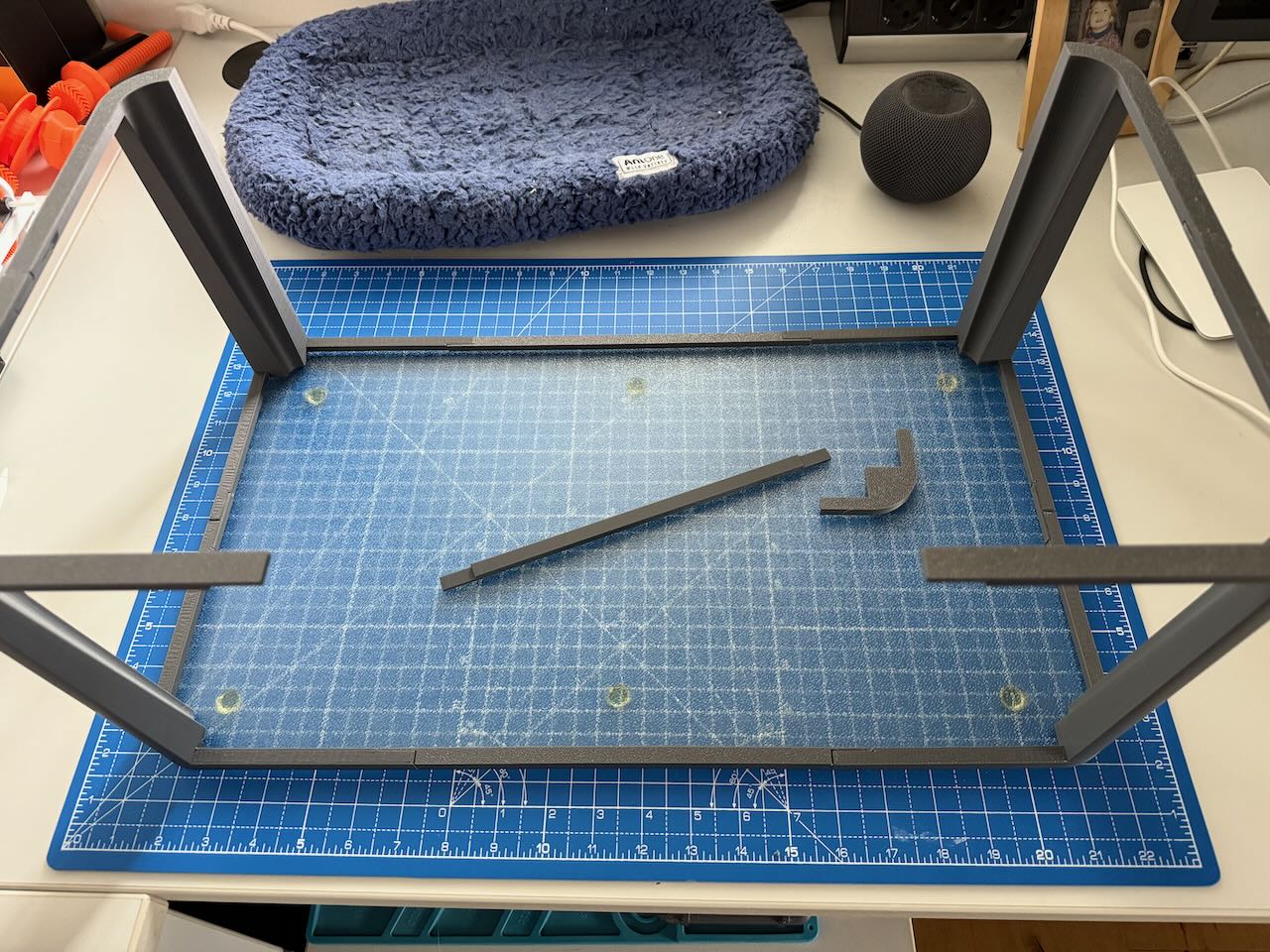 Parametric Glass Plate Stand (FreeCAD) — miniatura 6