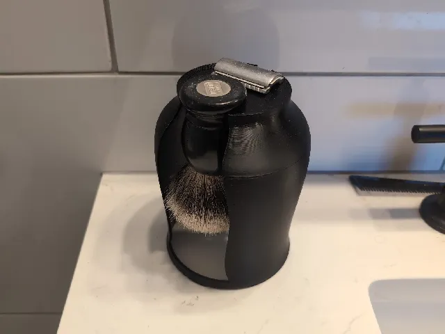 Razor and Brush Stand