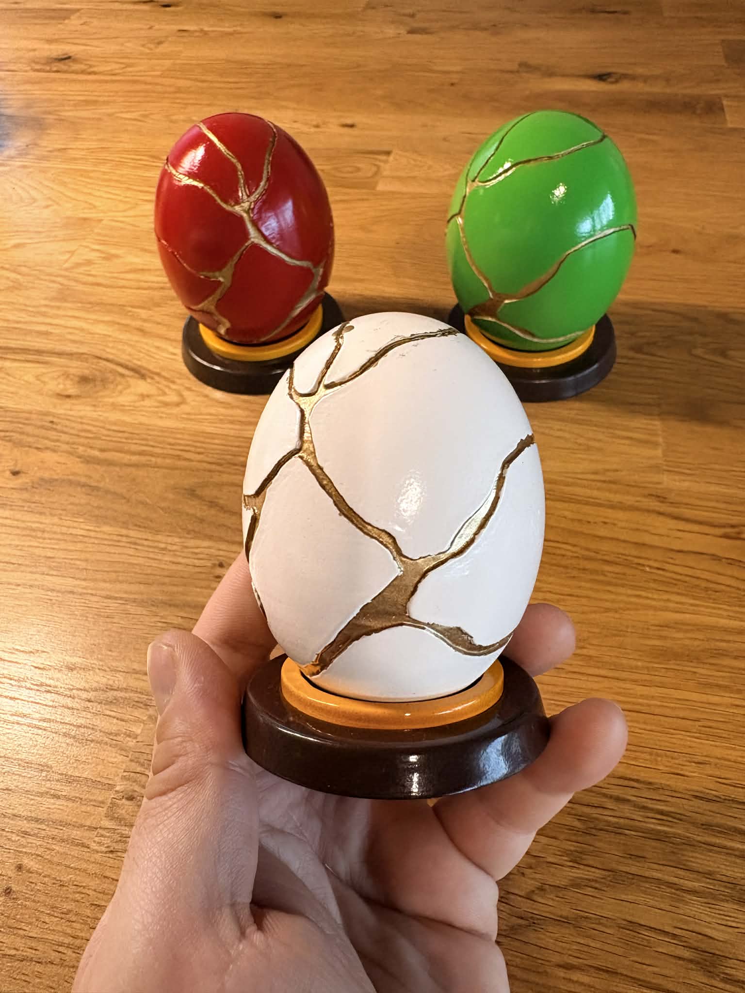 Miniatura 5 do modelo 3D Kintsugi Easter Eggs with Threaded Stand (no glue)