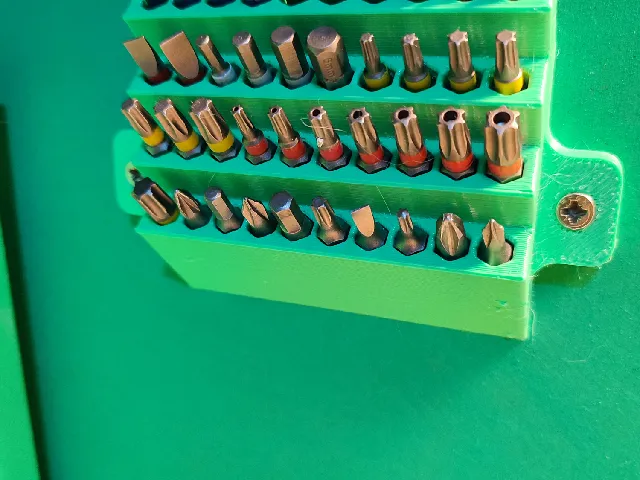Bosch scredrivers head wall support