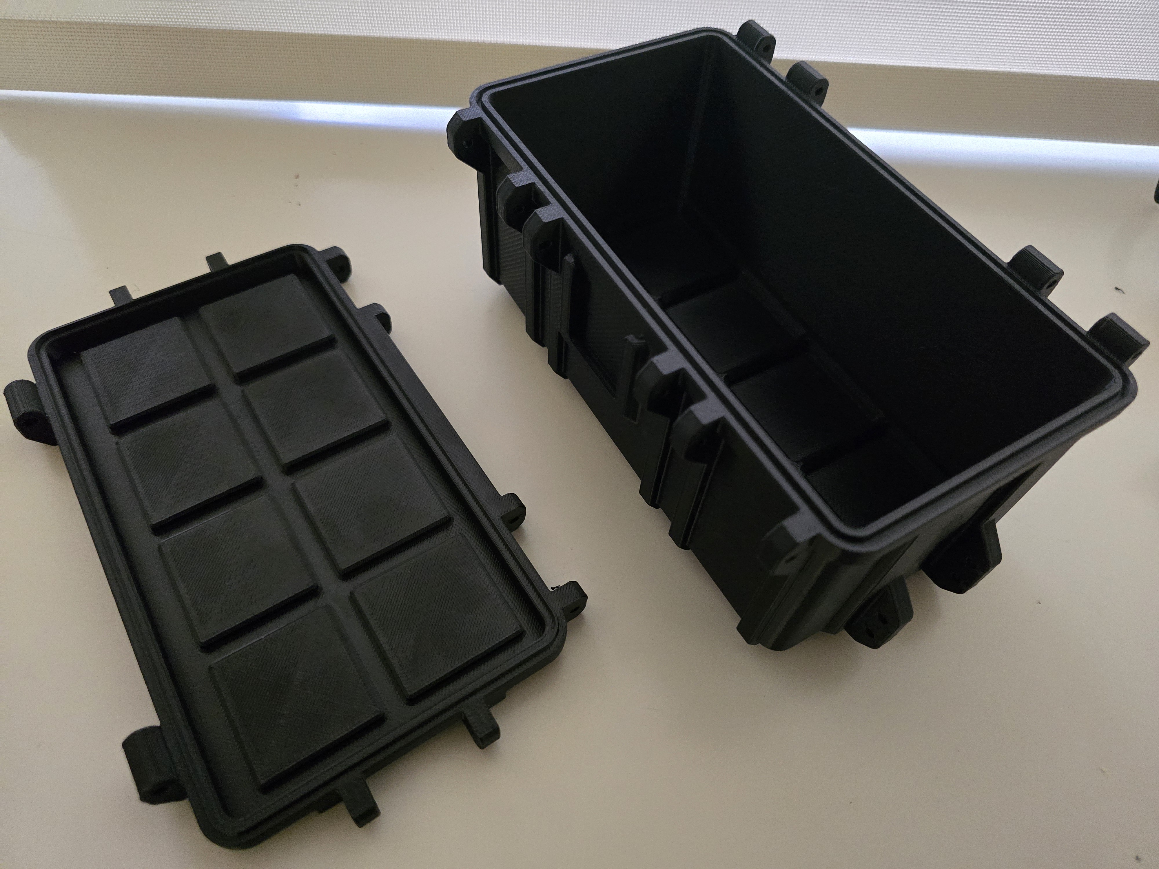 Heavy Duty 4x4 Rugged Box - Gridfinity Compatible