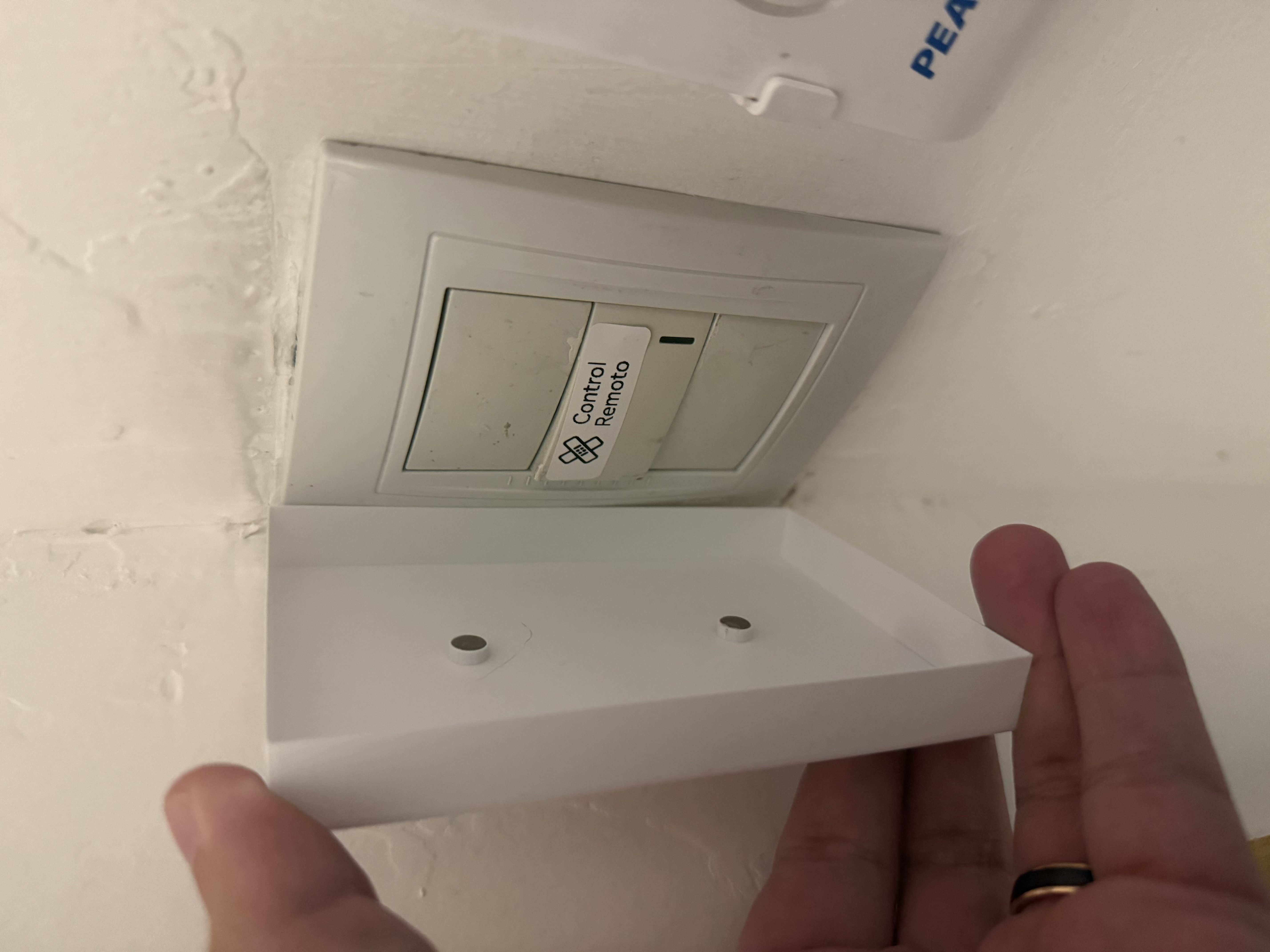 Electrical wall plate cover block with magnets