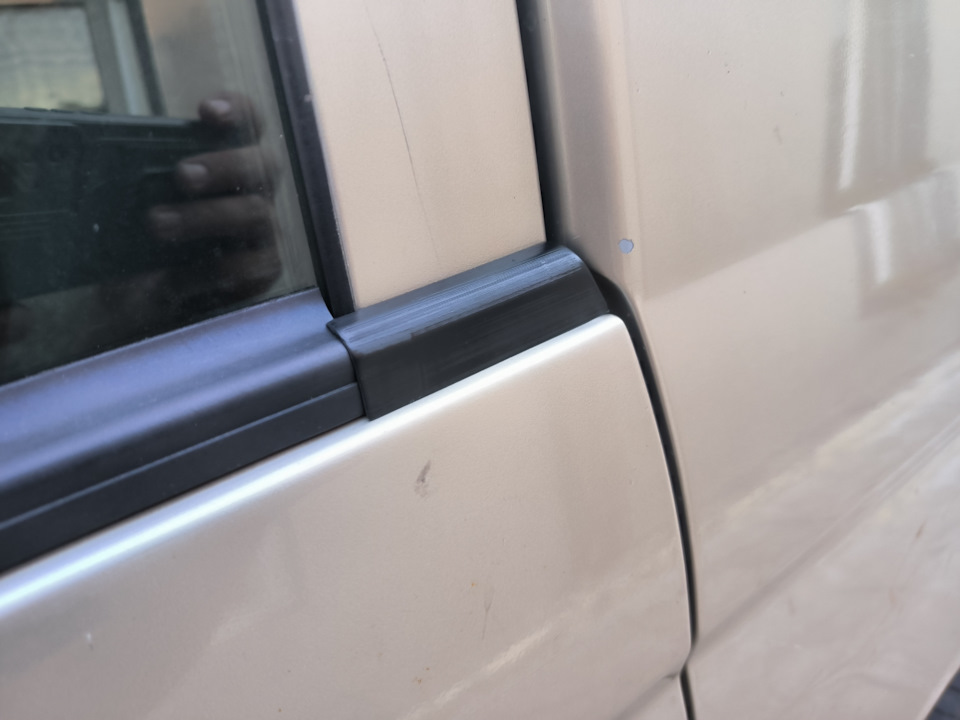 mitsubishi pajero mini h58/h53 Weatherstrip belt lada 2108