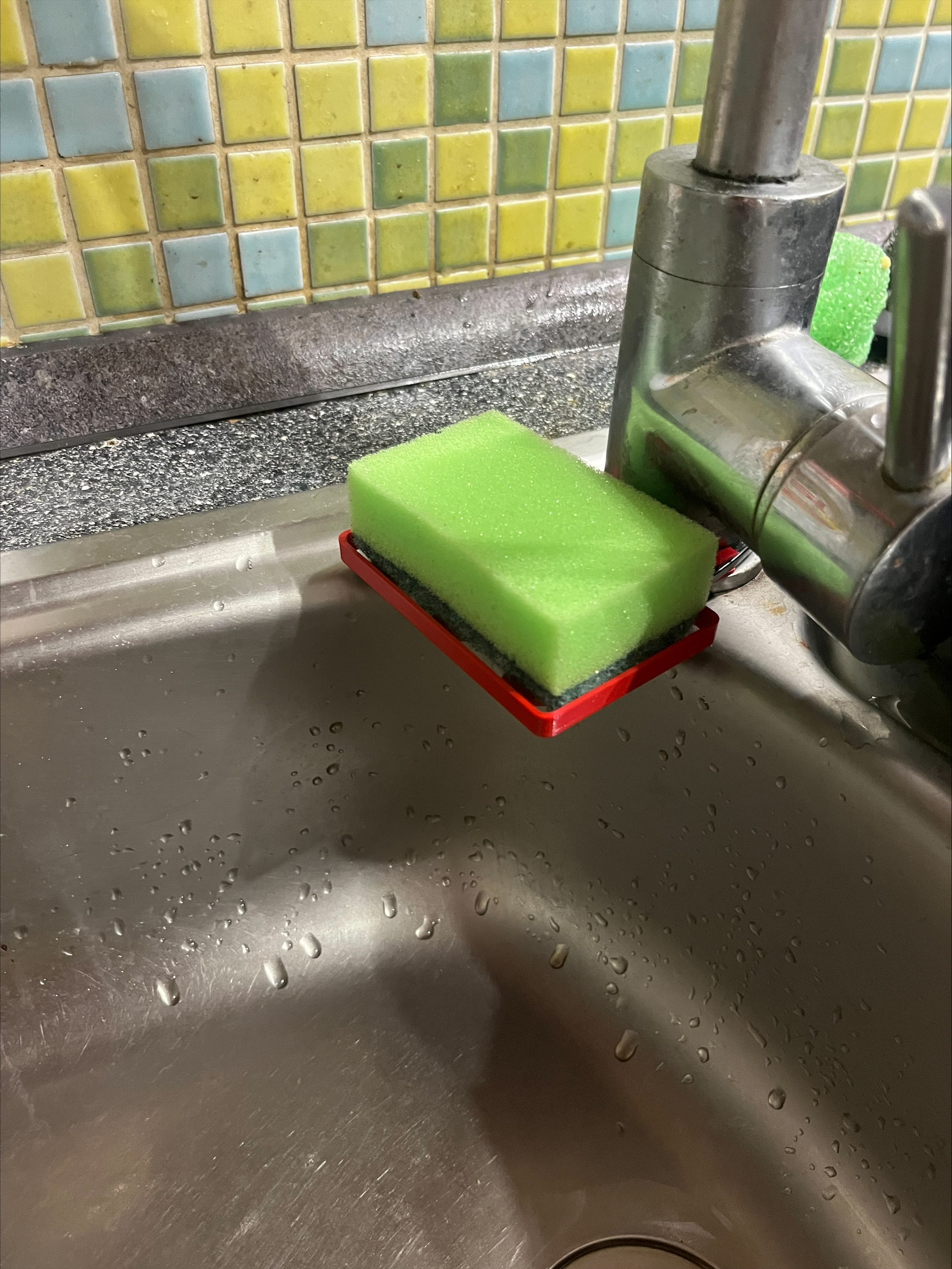 Sponge holder with Zip/cable tie