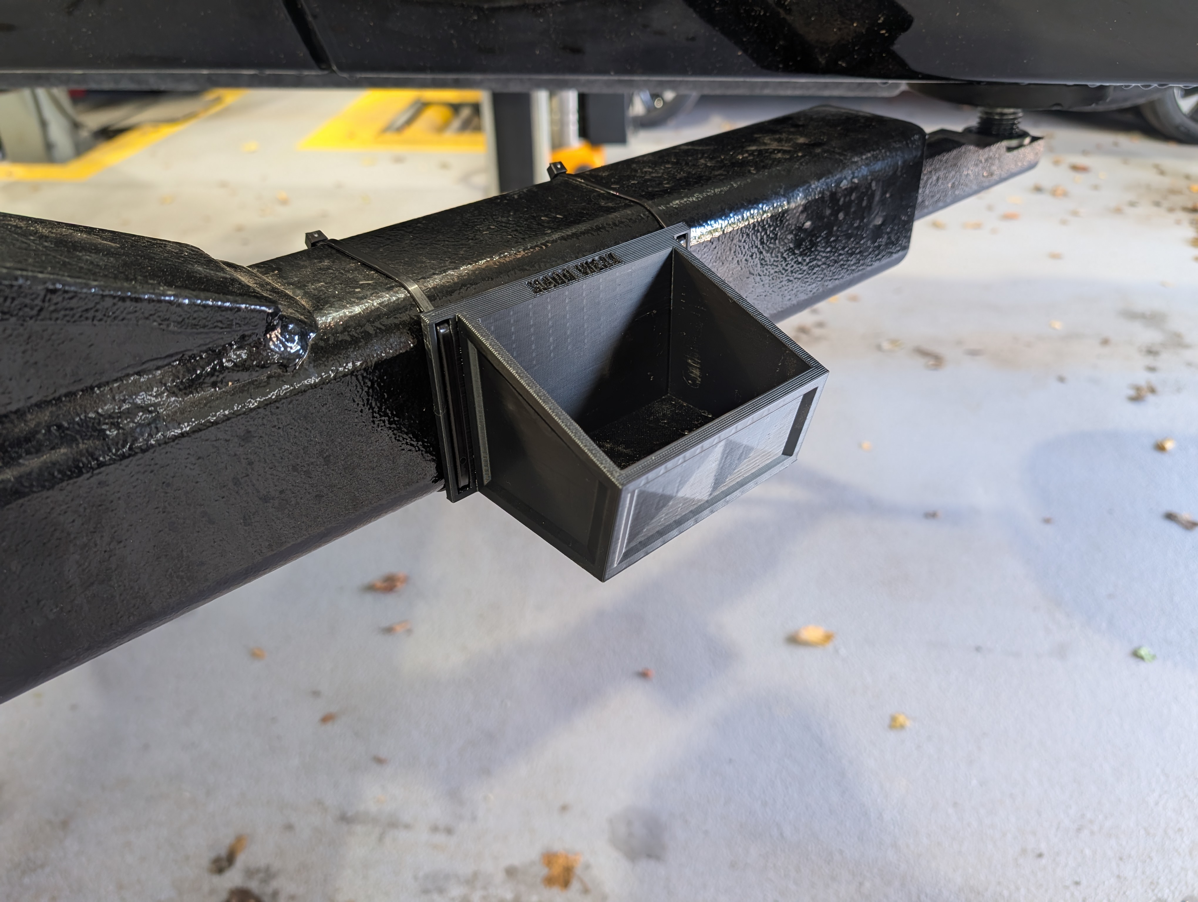 Ramp/Lift Arm Nut & Bolt Container
