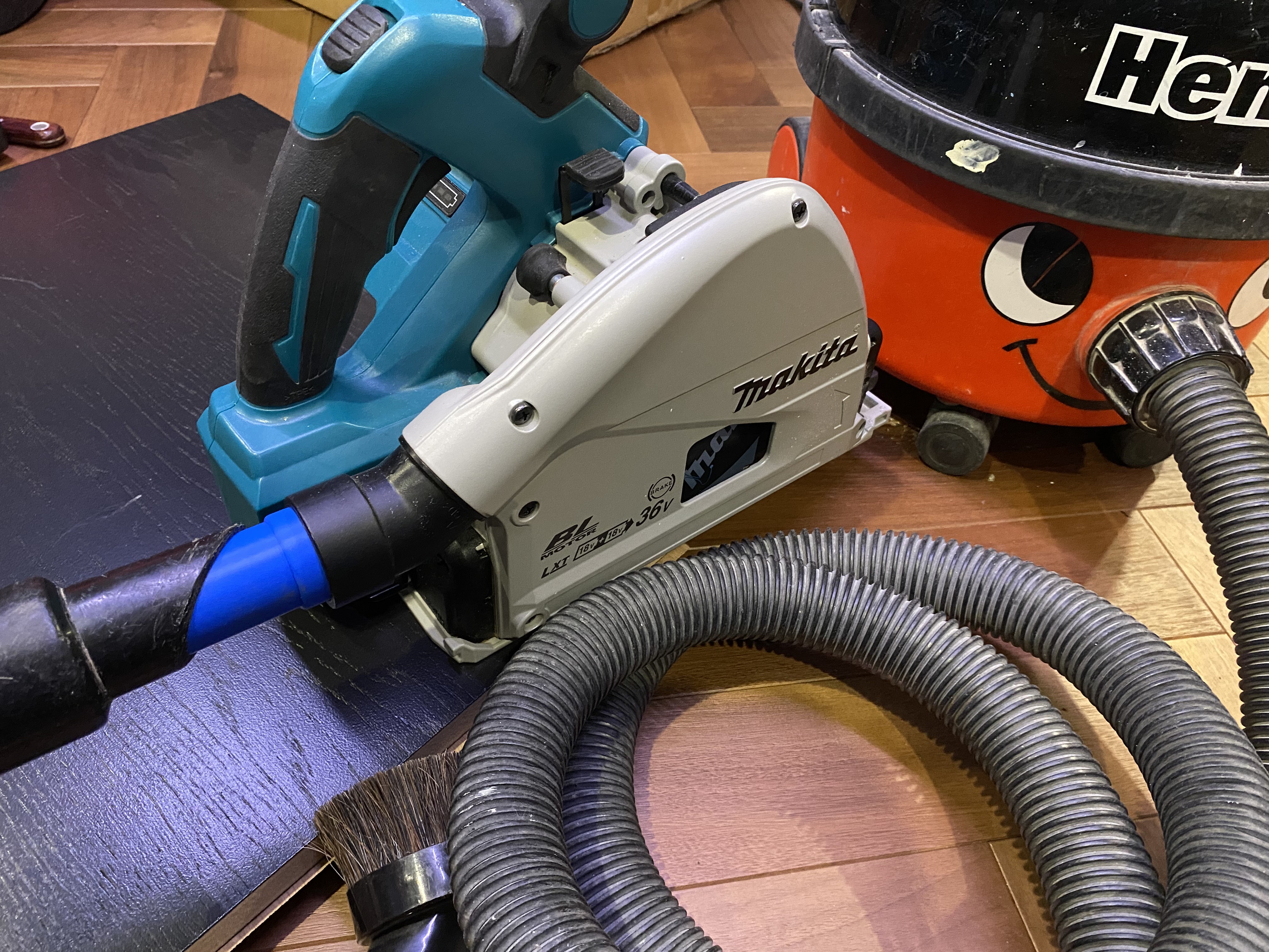 Makita plunge saw to Henry hoover adaptor