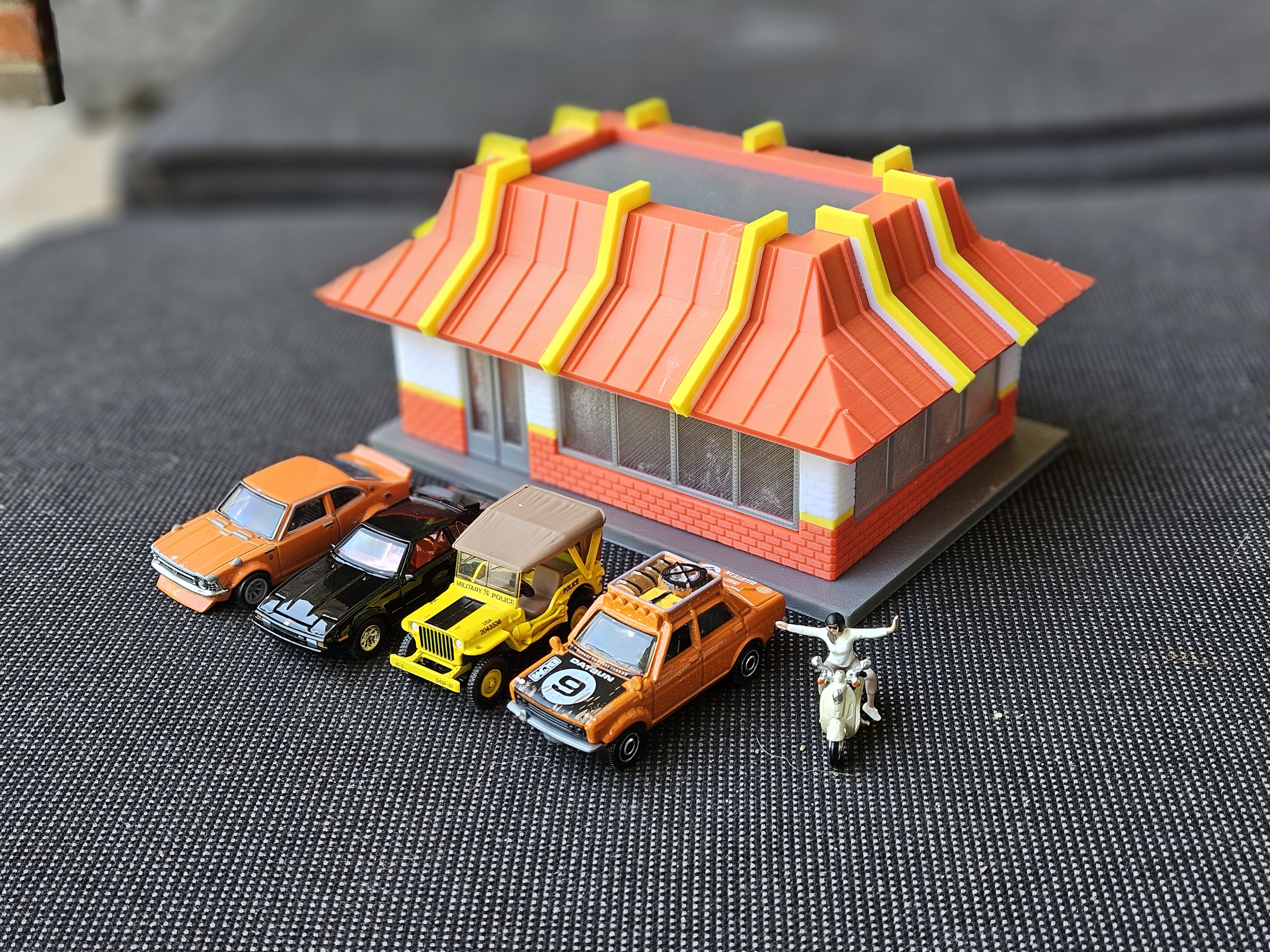 1:64 Classic Mcdonald's Diorama — thumbnail 3
