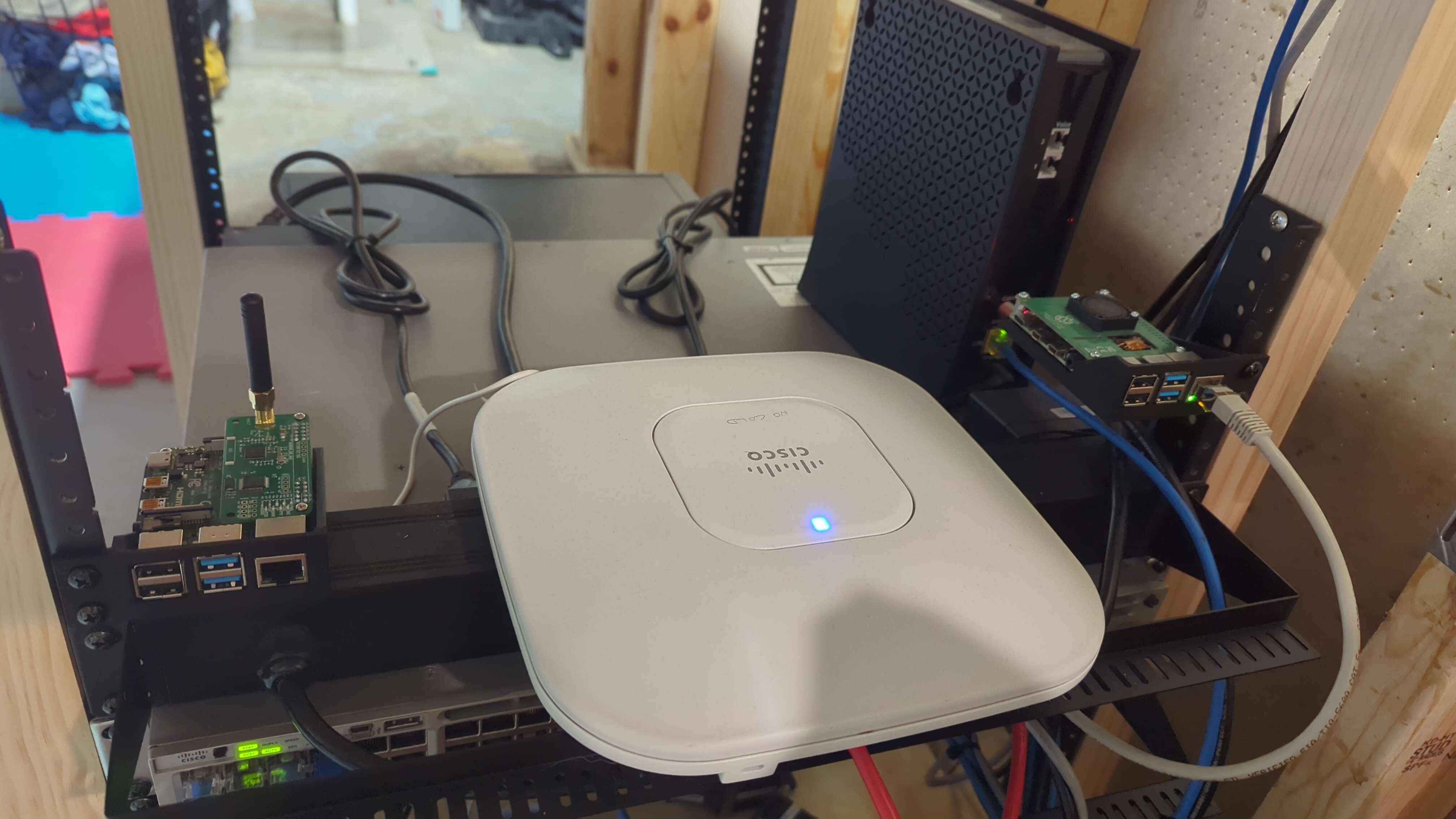 Raspberry Pi 4 Rack Mount - LEFT