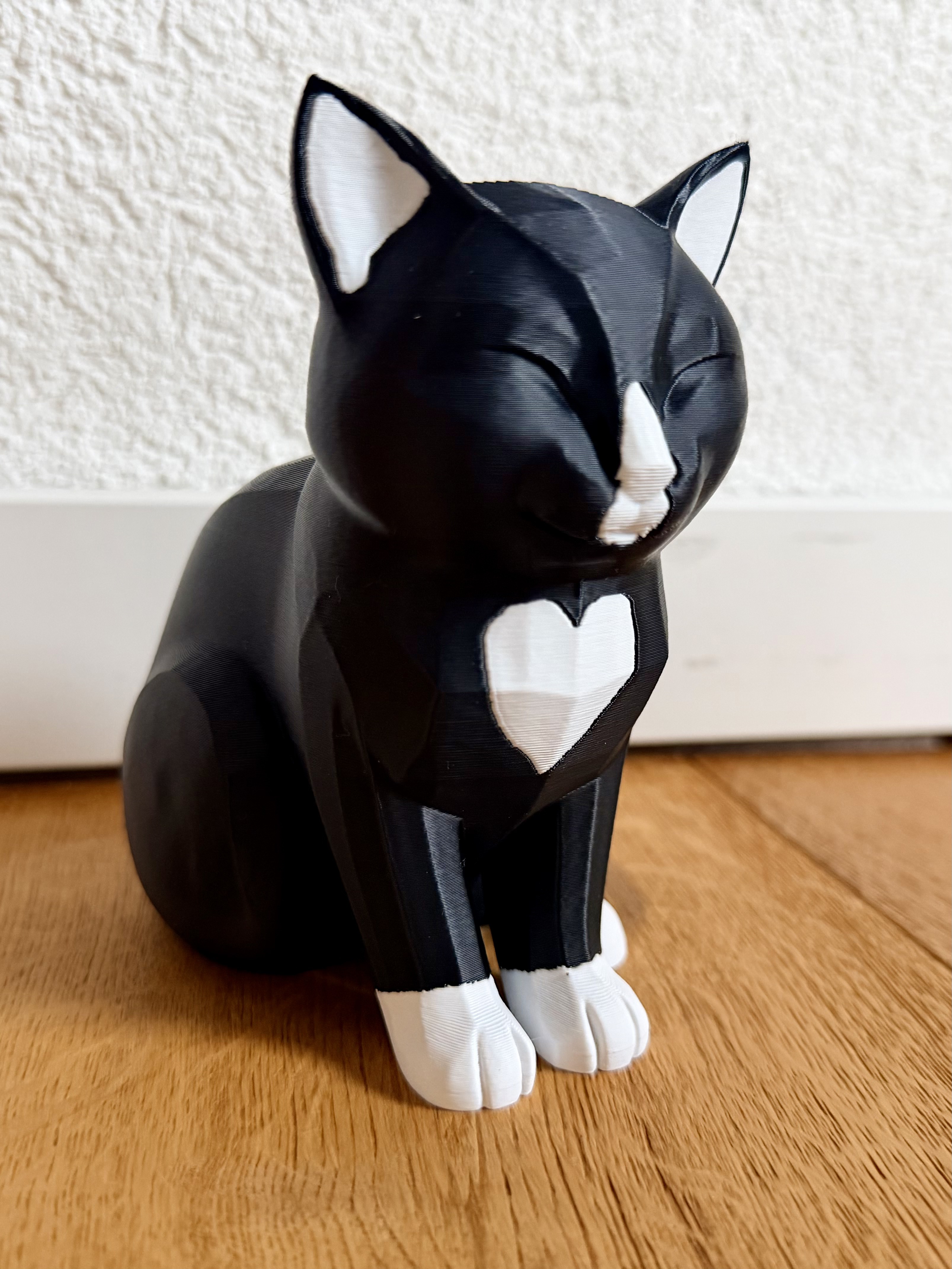 Minimalist low-poly Cat Sculpture MMU Edition