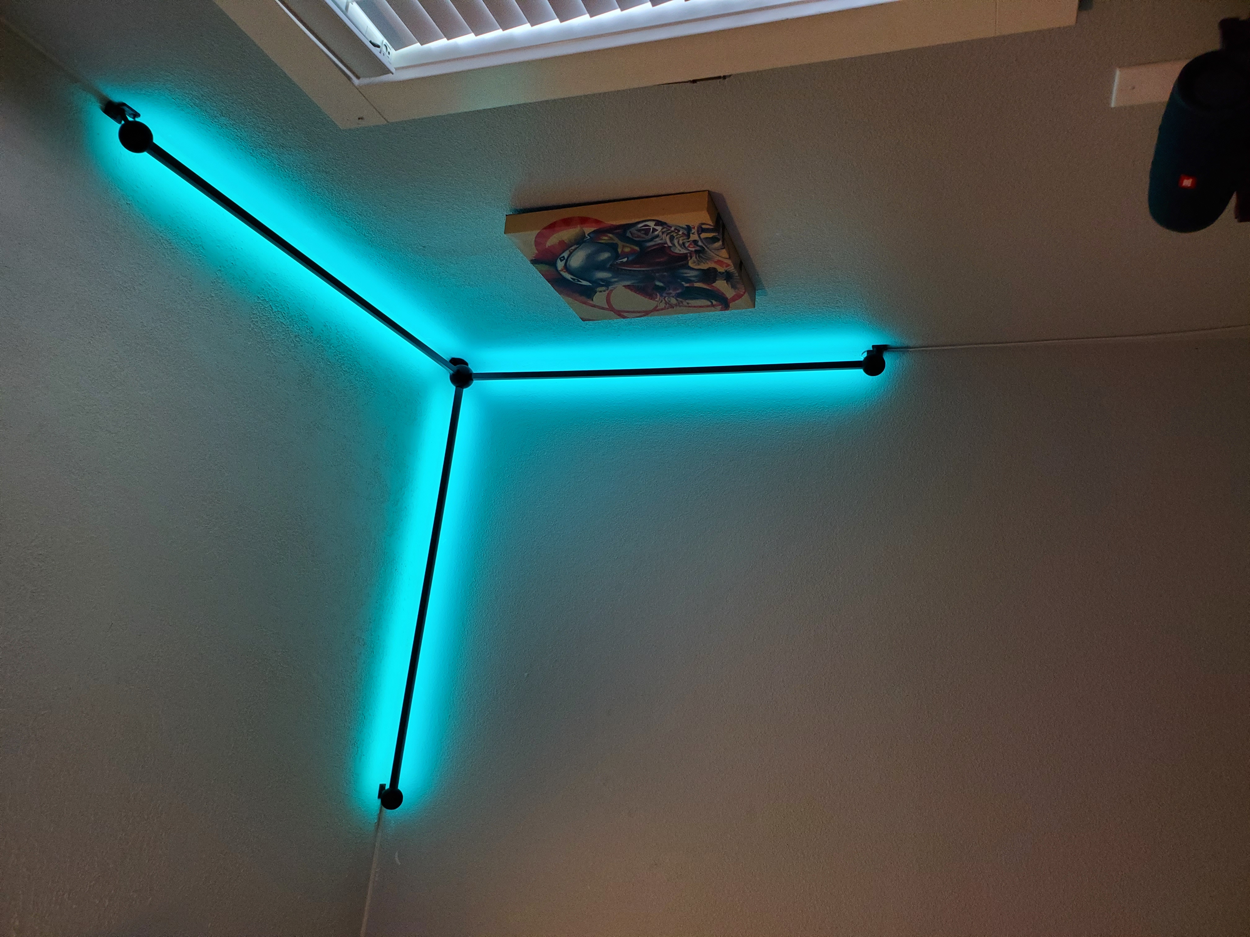 Miniatura 3 do modelo 3D Ceiling Corner Triad LED Light