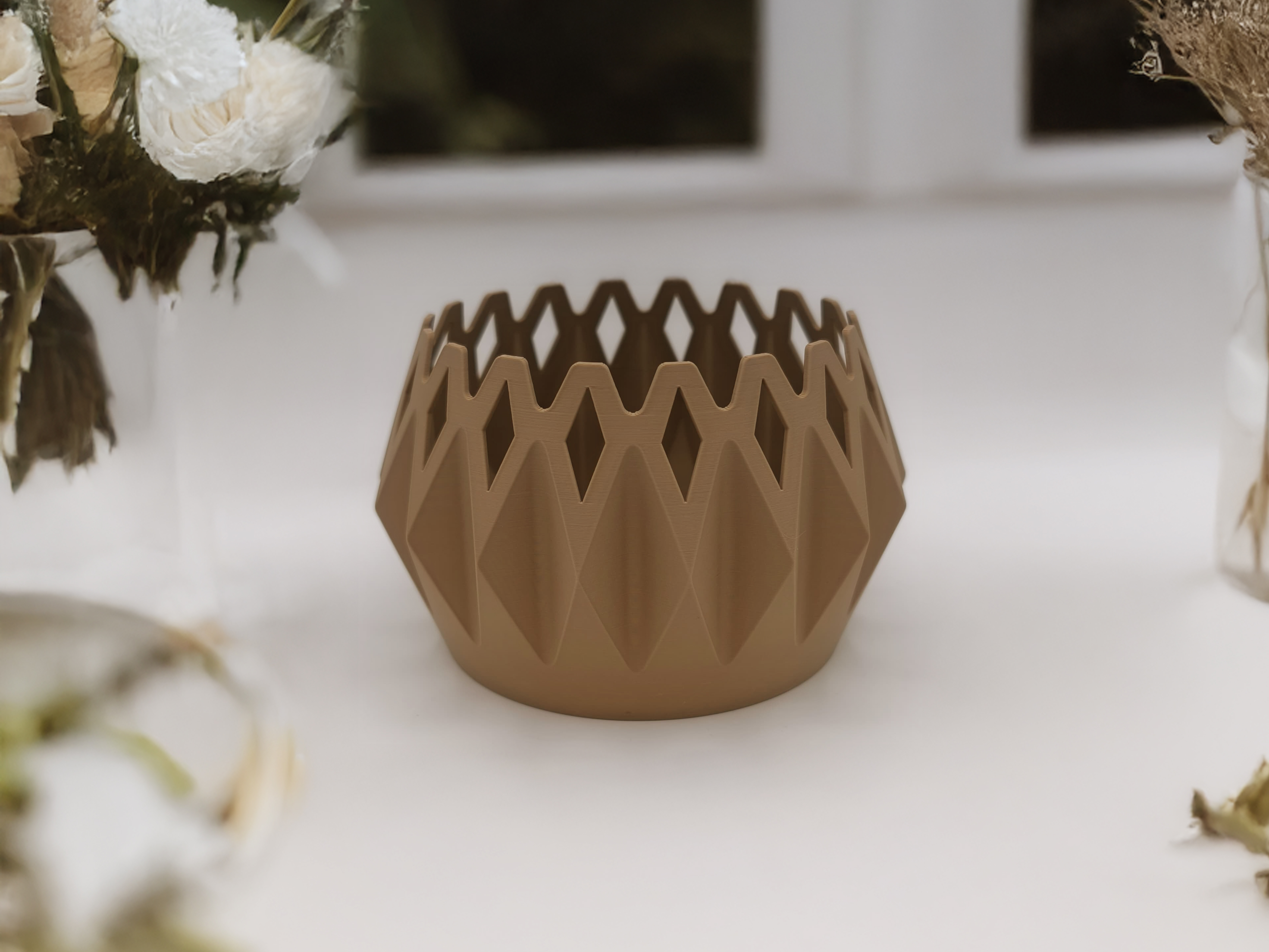The Cown - Vase