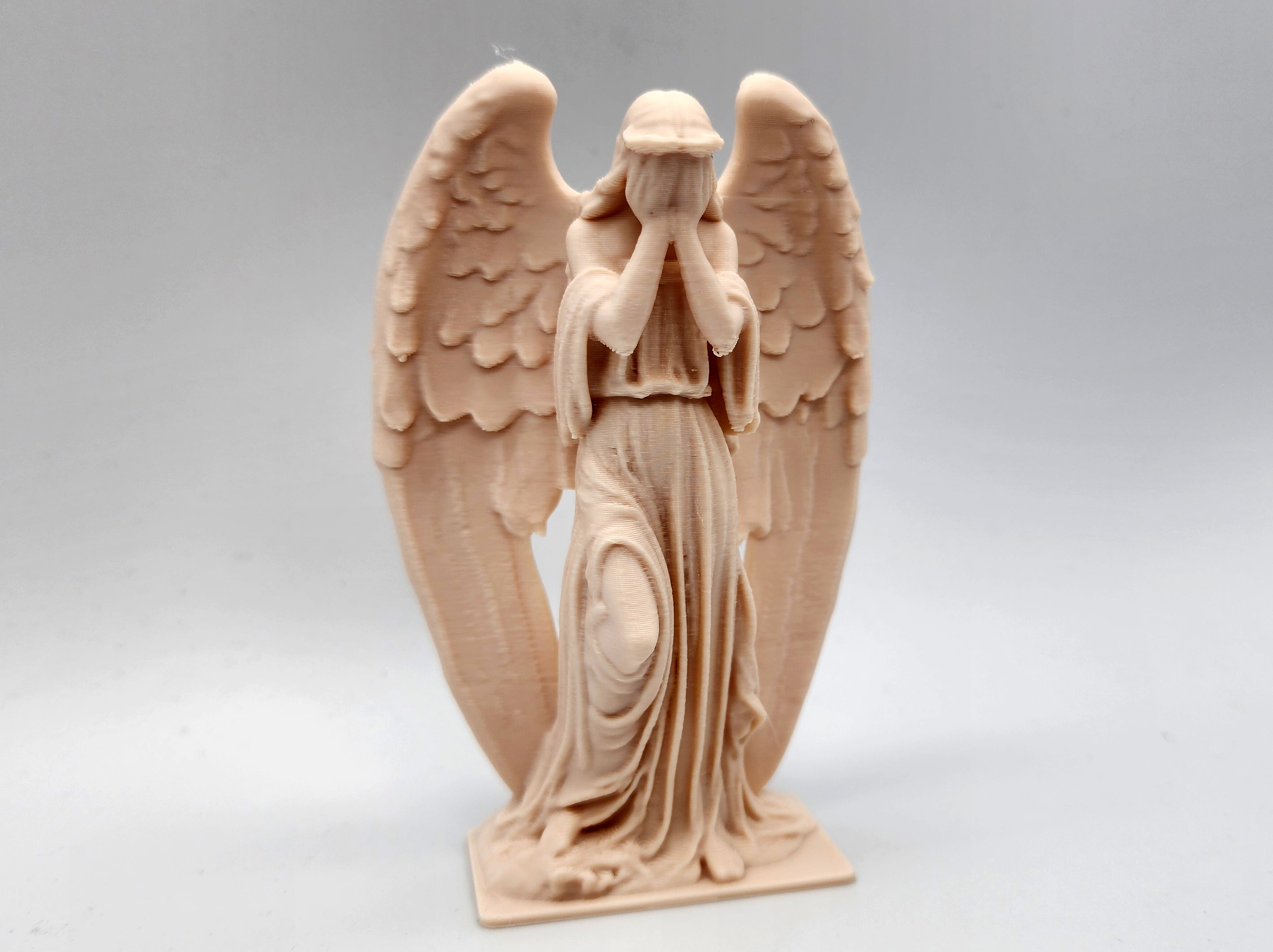 Miniatura 6 do modelo 3D Weeping Angel Statue