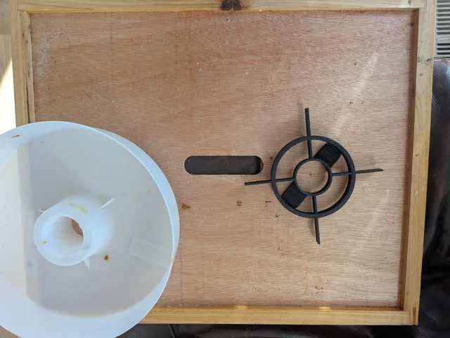 Beehive feeder adapter