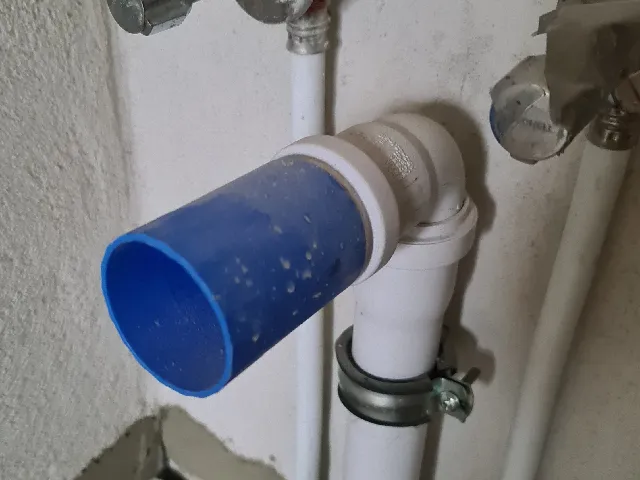 Universal drain plug for rough installation DN50, DN40, DN32