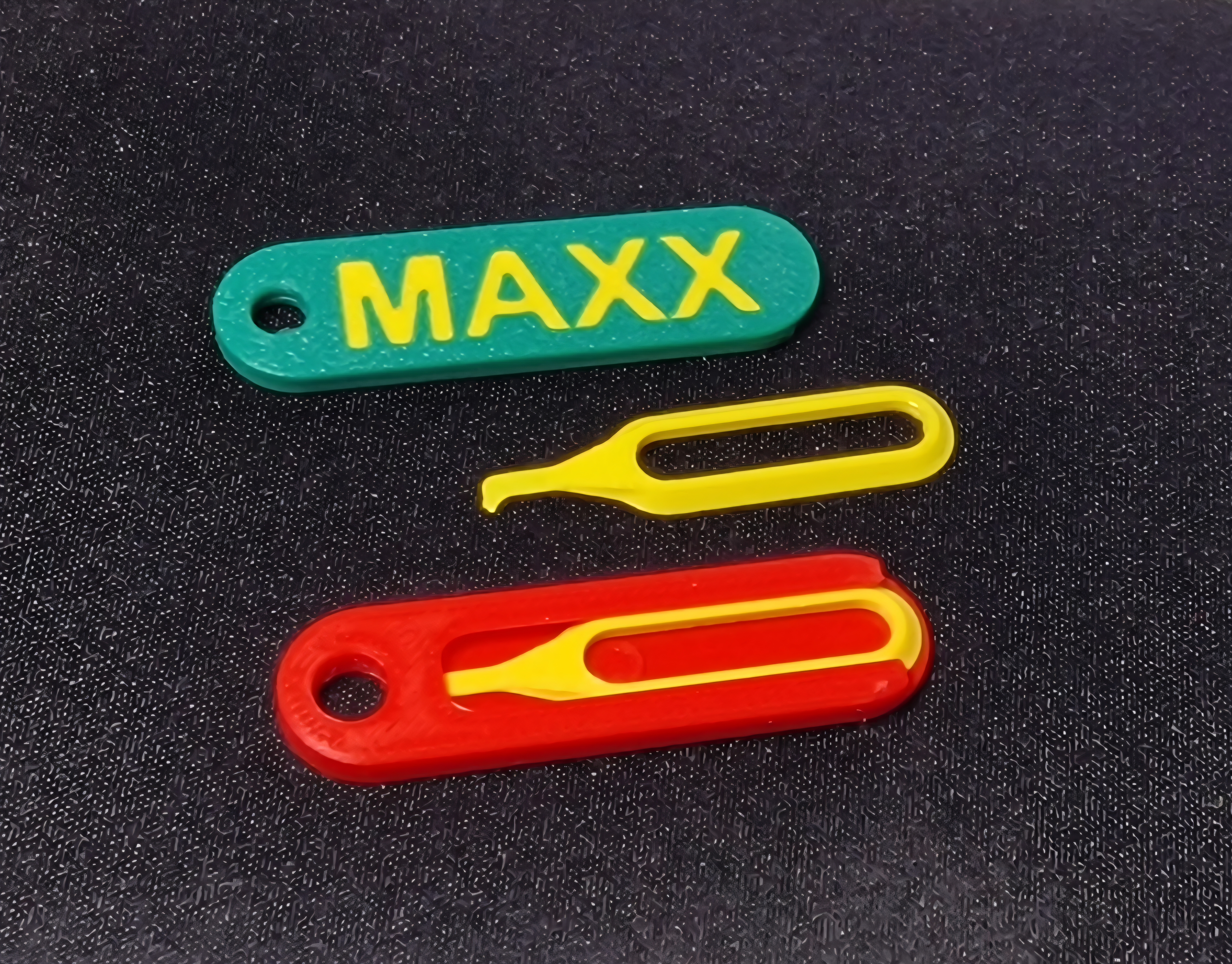 USB-C Port Cleaning Tool & Custom Keychain Tag