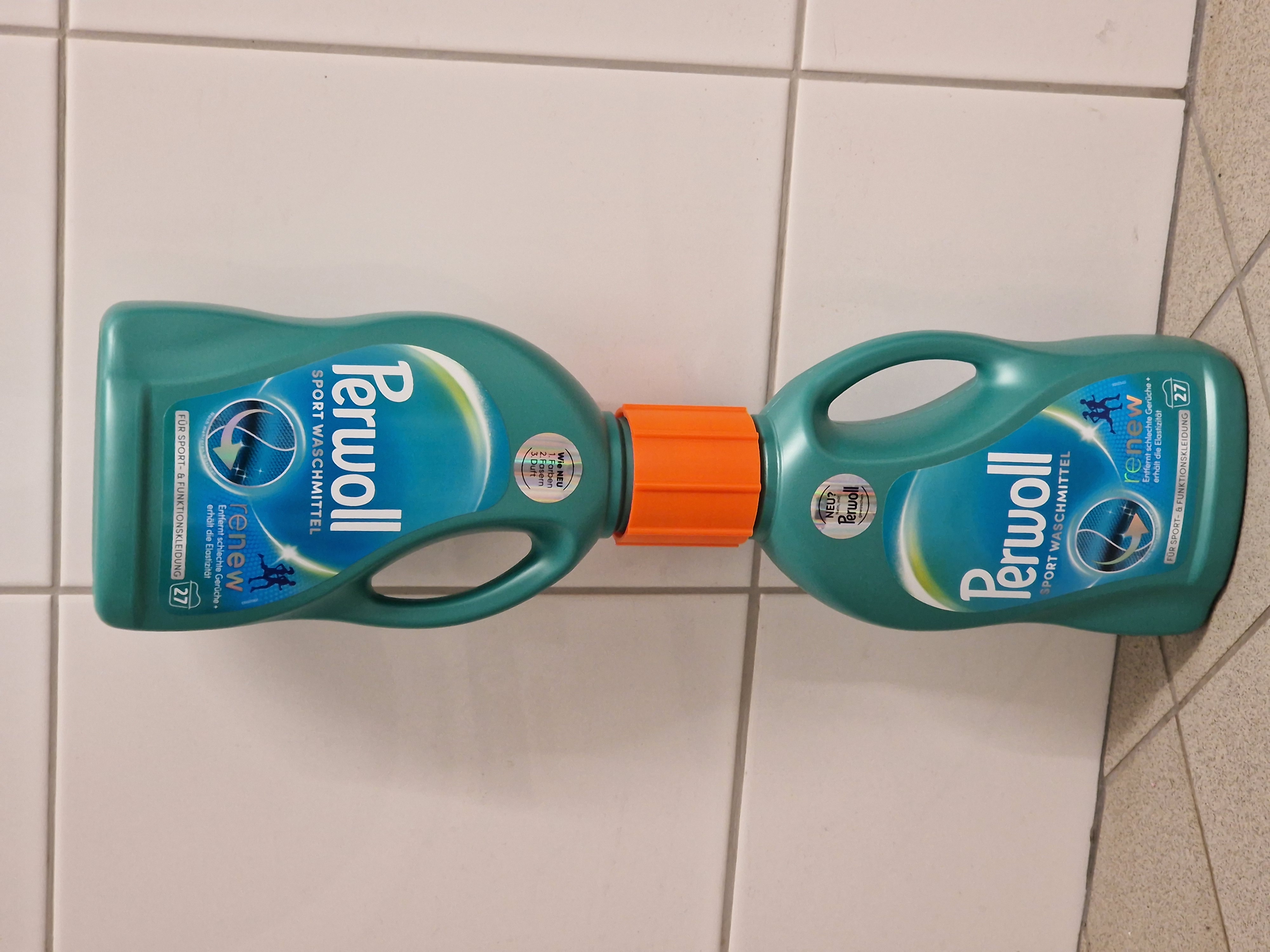 Liquid detergent transfer connector / Waschmittelflaschen-Verbinder