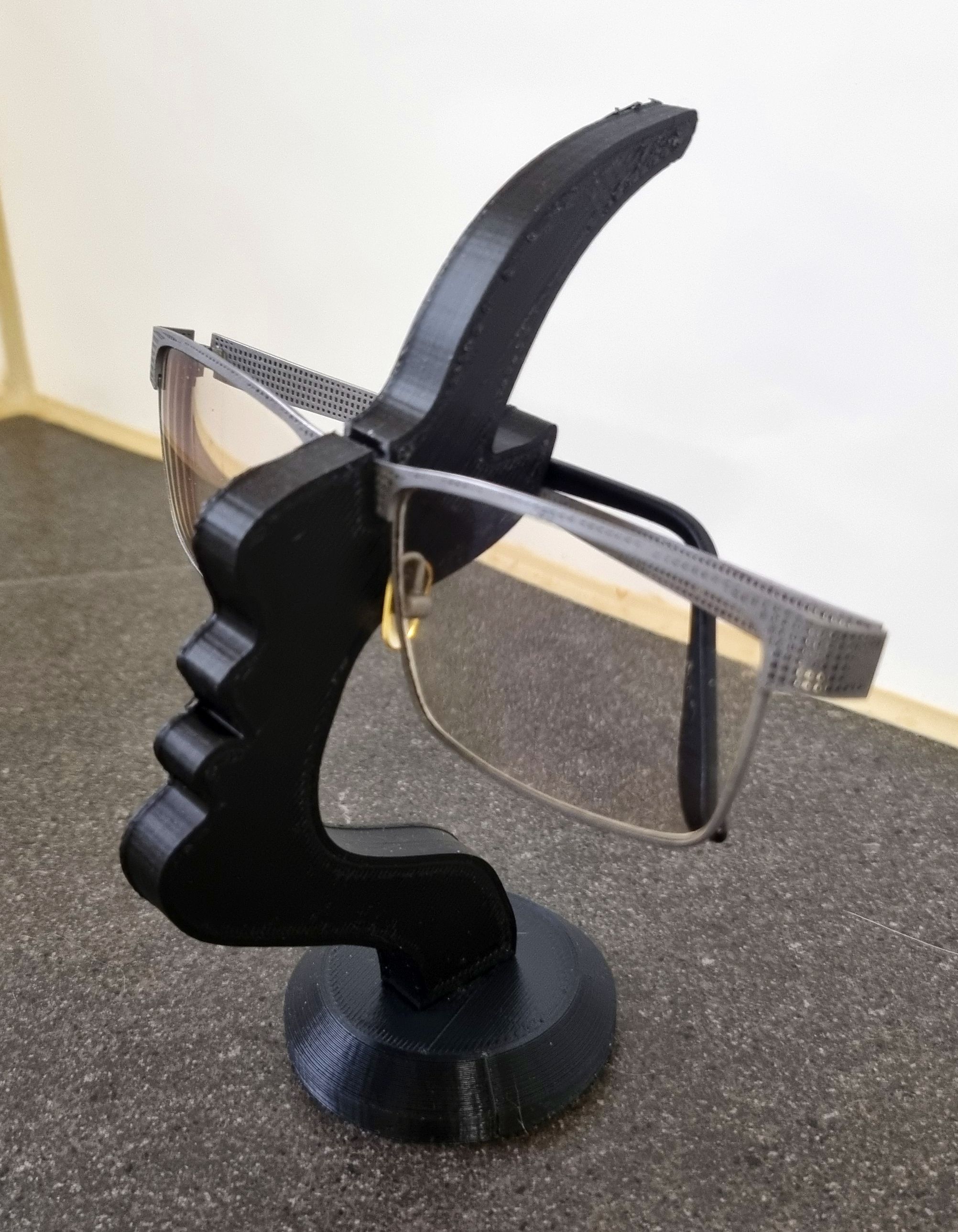 Brillenhalter
