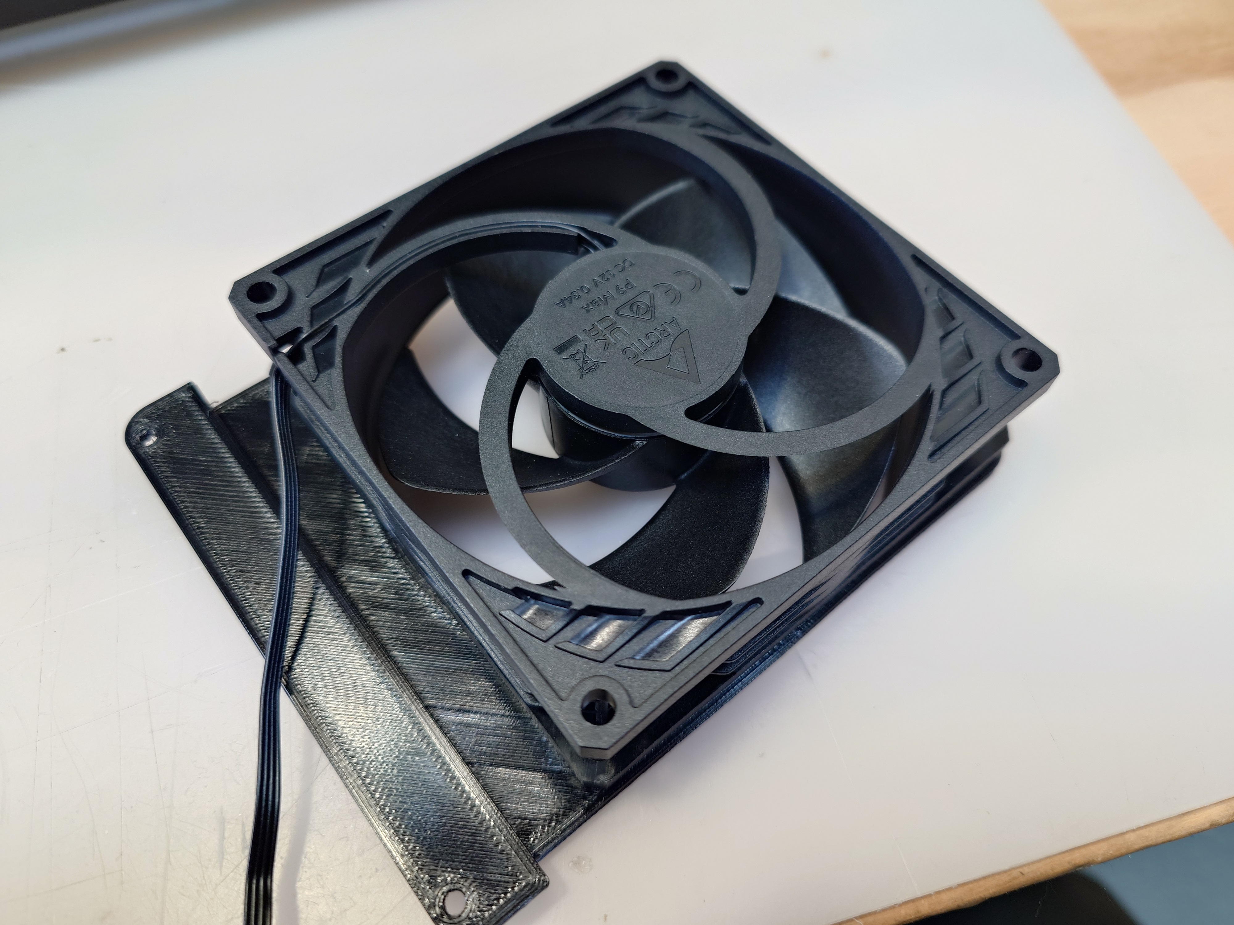 Front Fan Adapter for Ncase M2 Grater