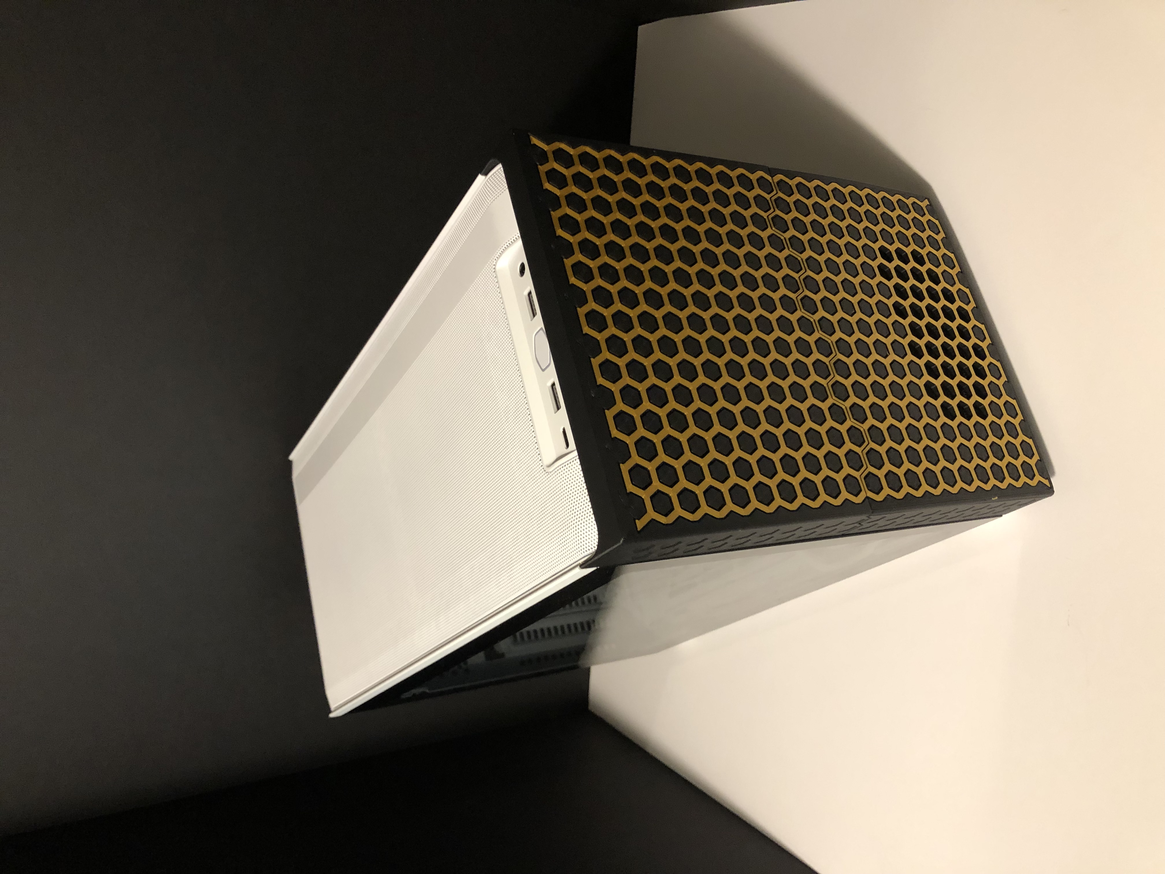 NR200 Custom Front Panel - Hexagon