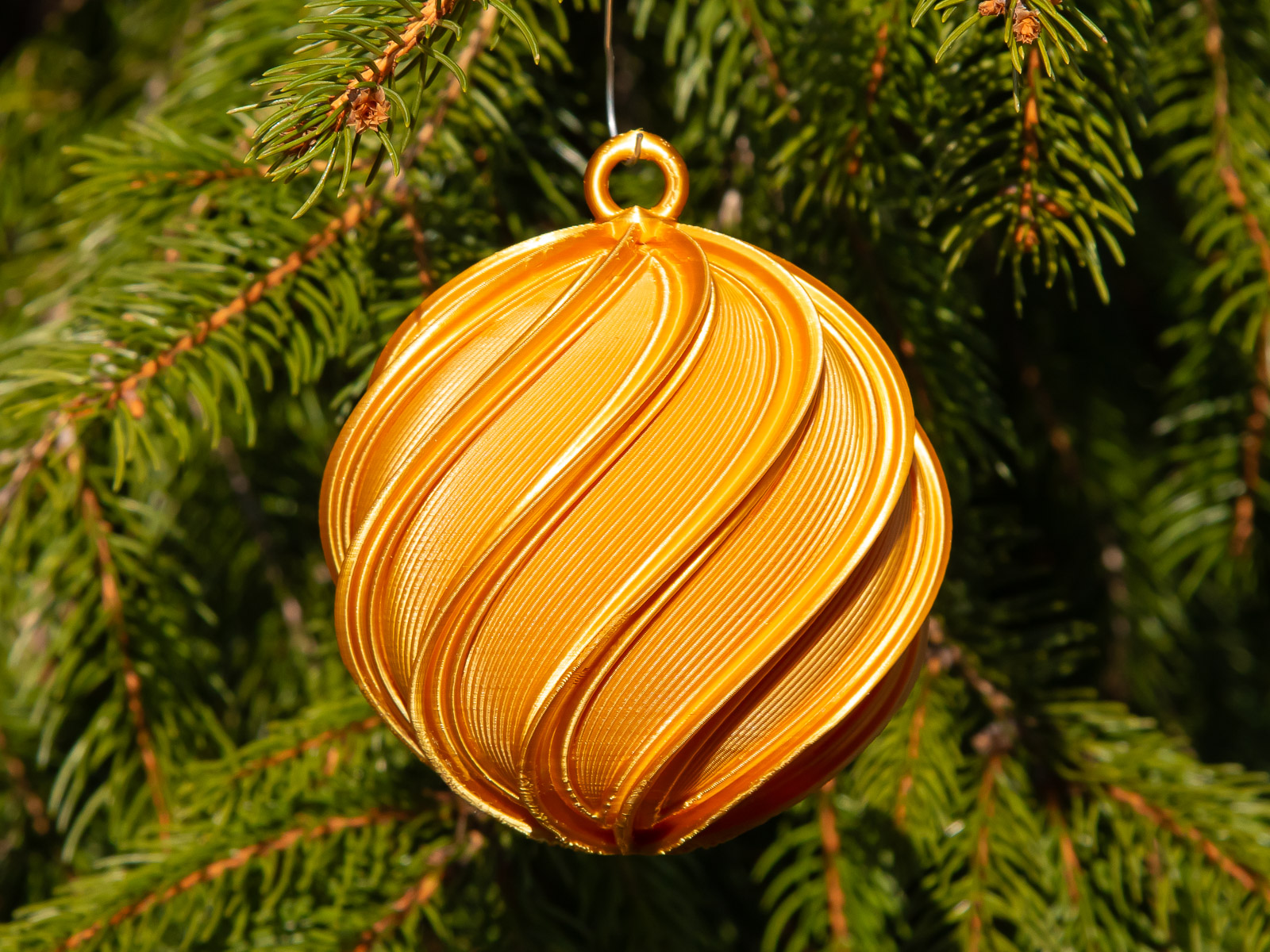 Closed Spiral Christmas Ball 2025