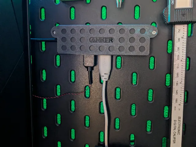 anker hub skadis