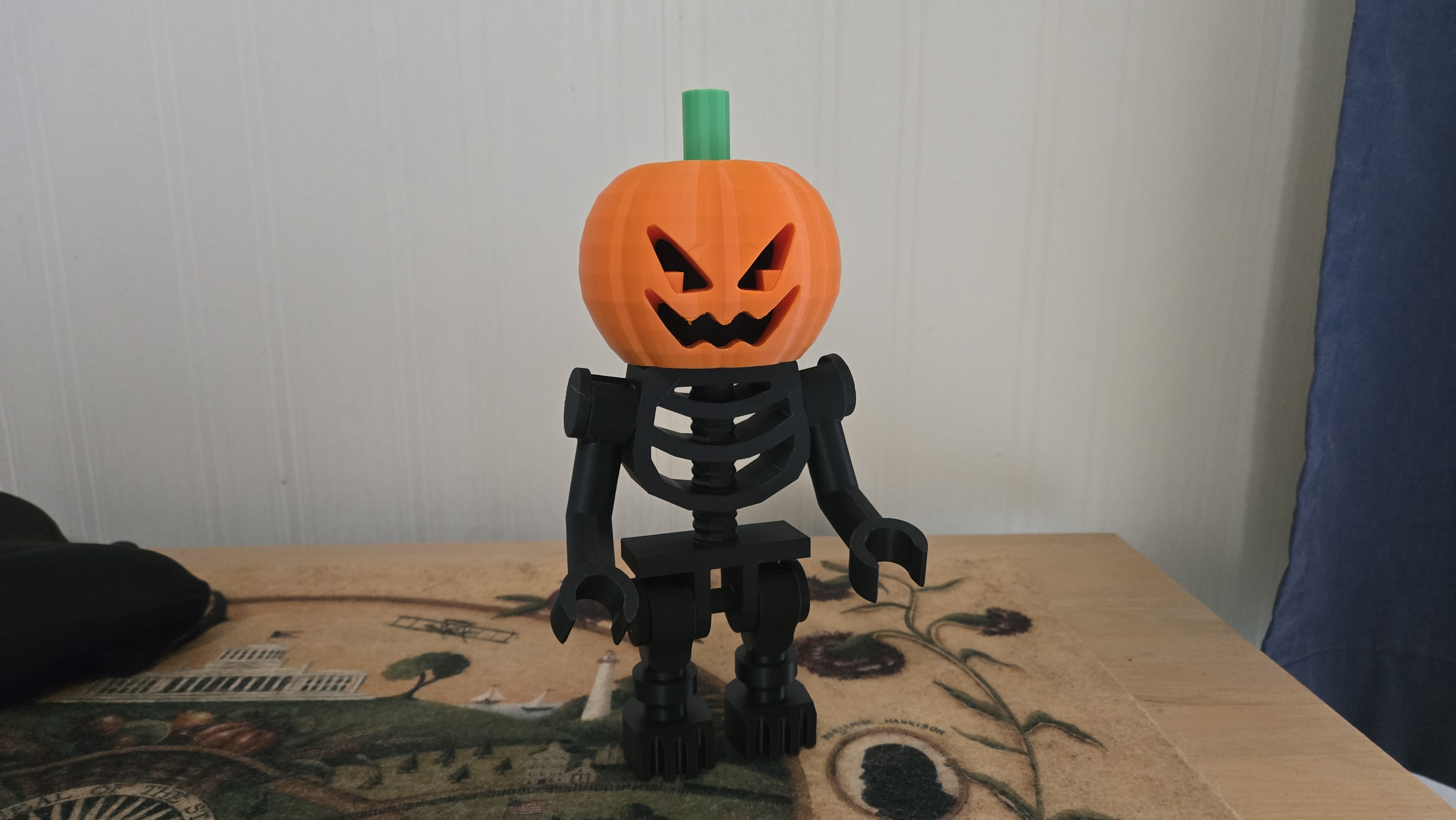 Big Bricks Pumpkin Head Skeleton