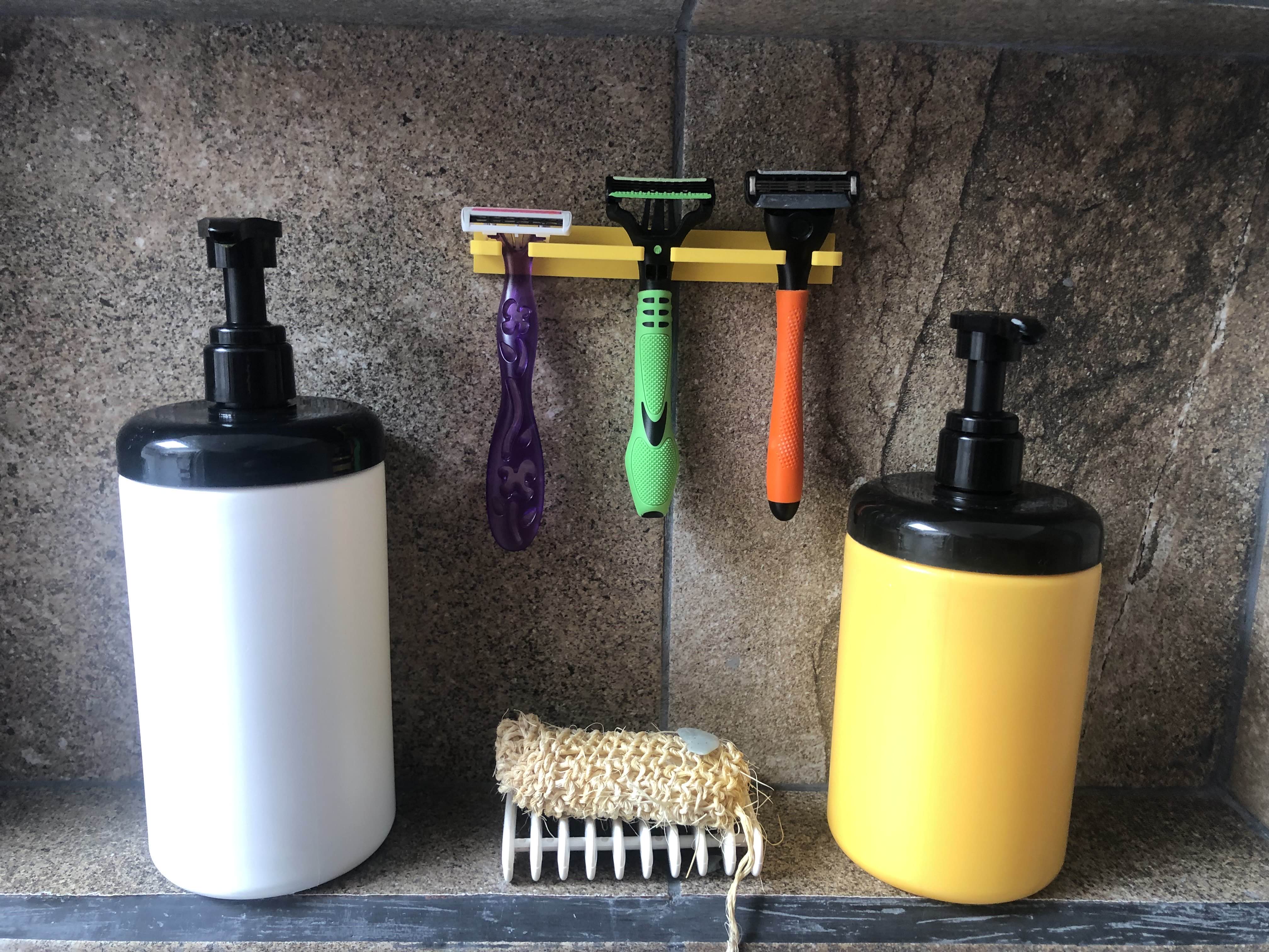 Universal 3  Razor Holder