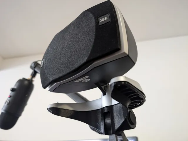 Logitech Z-5500 stand for "Flexible & sturdy phone arm"
