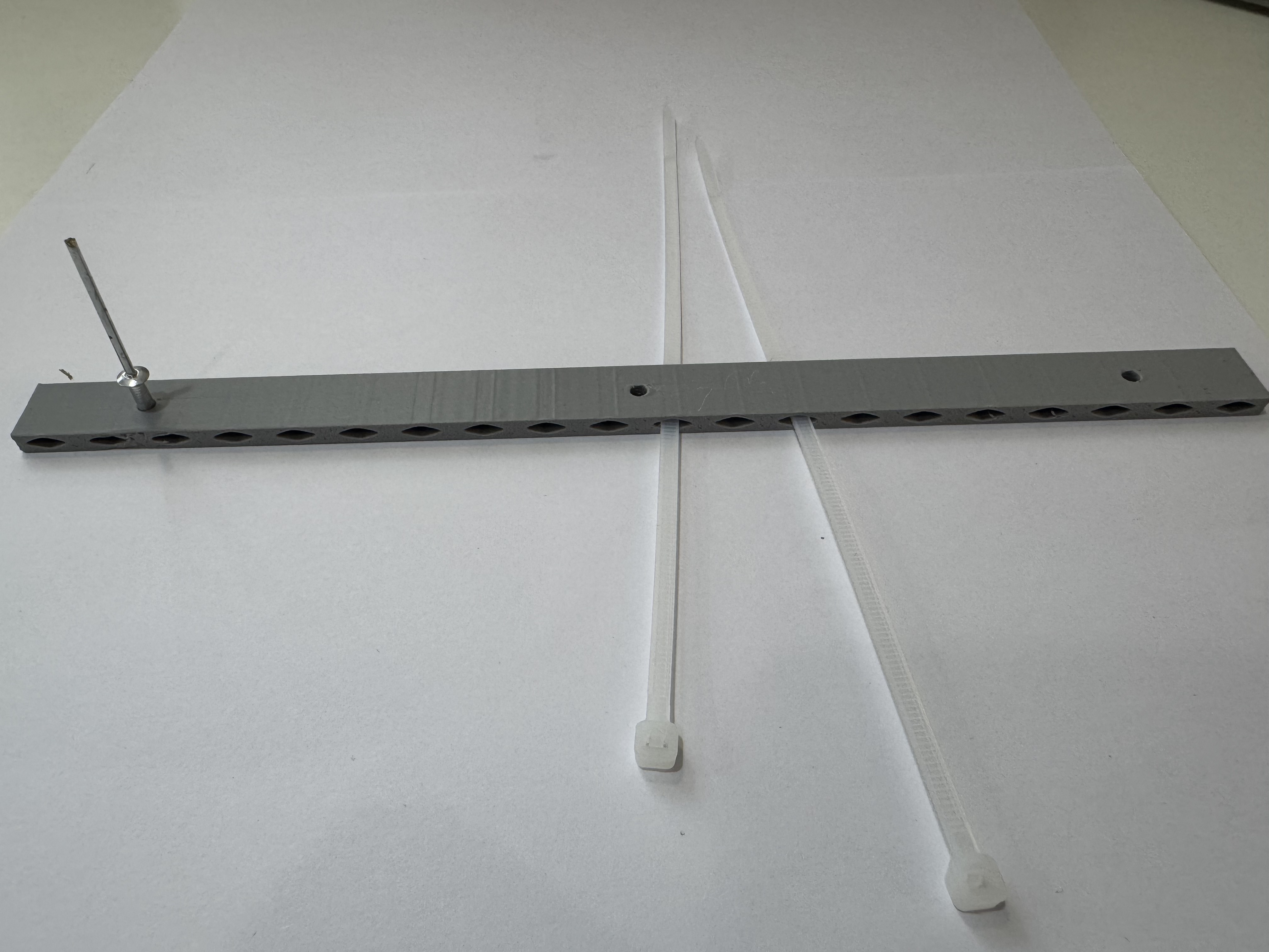 DIN rail bar, tie-down straps