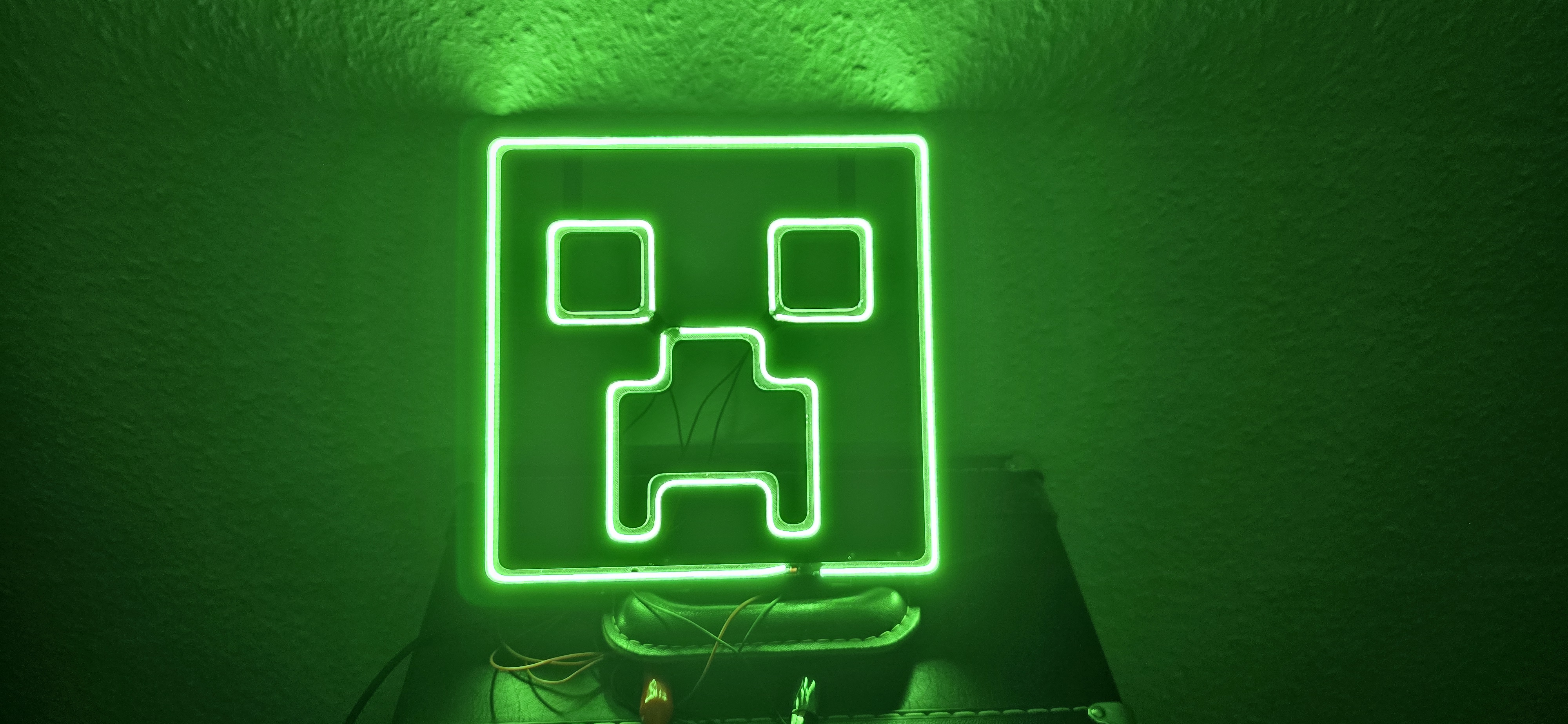 Minecraft Creeper Face Neon LED Light