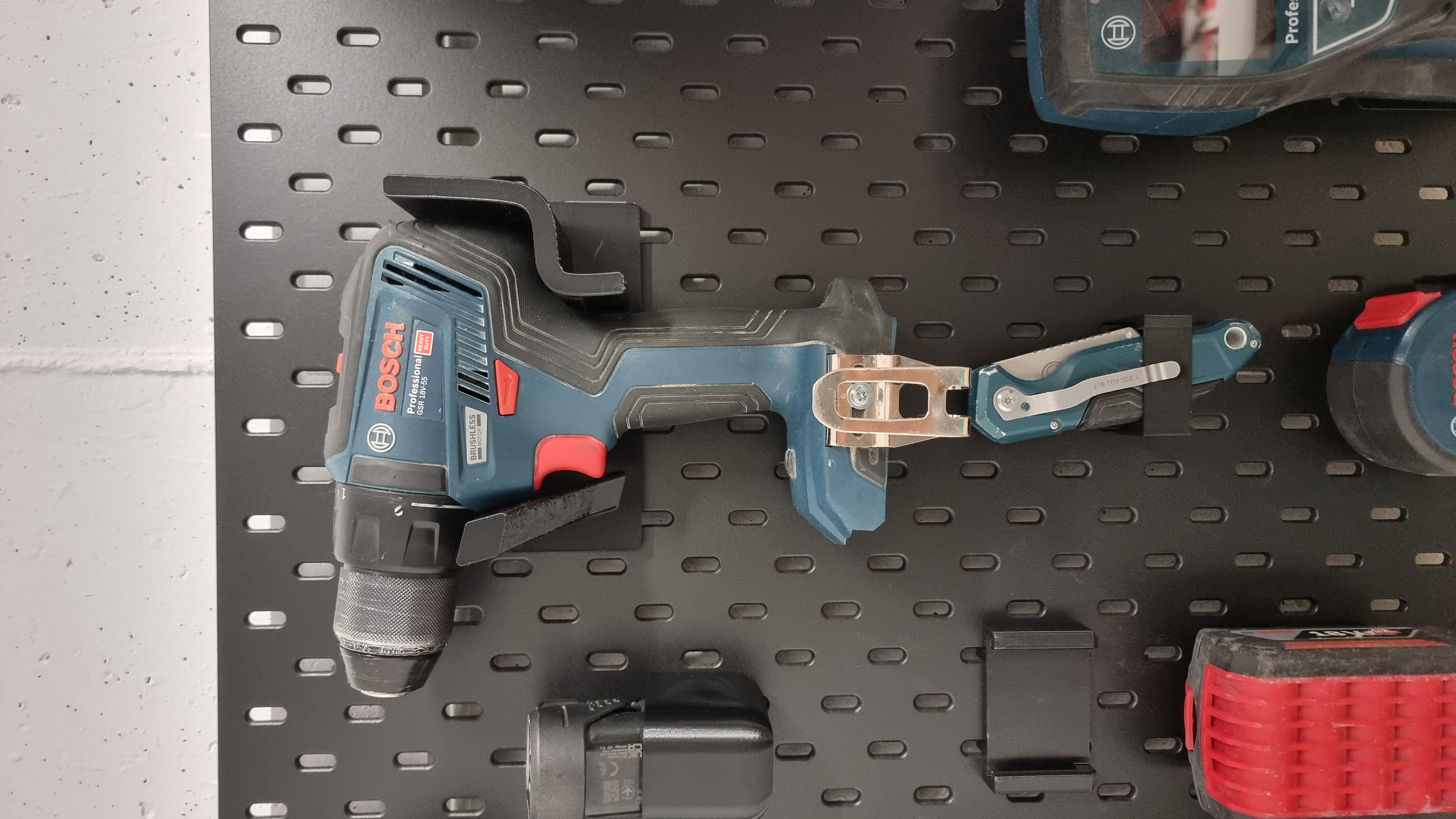 Bosch GSR 18V-55 holder for IKEA SKADIS