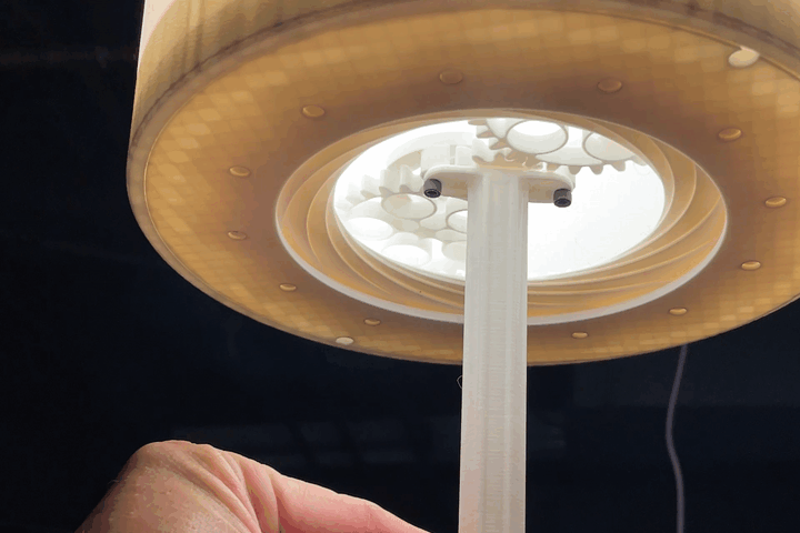 Mechanical iris hanging lamp