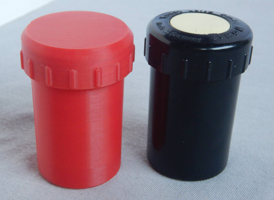 Leica Dose für Filmpatronen; canister for film cassettes 3D model by blechbude