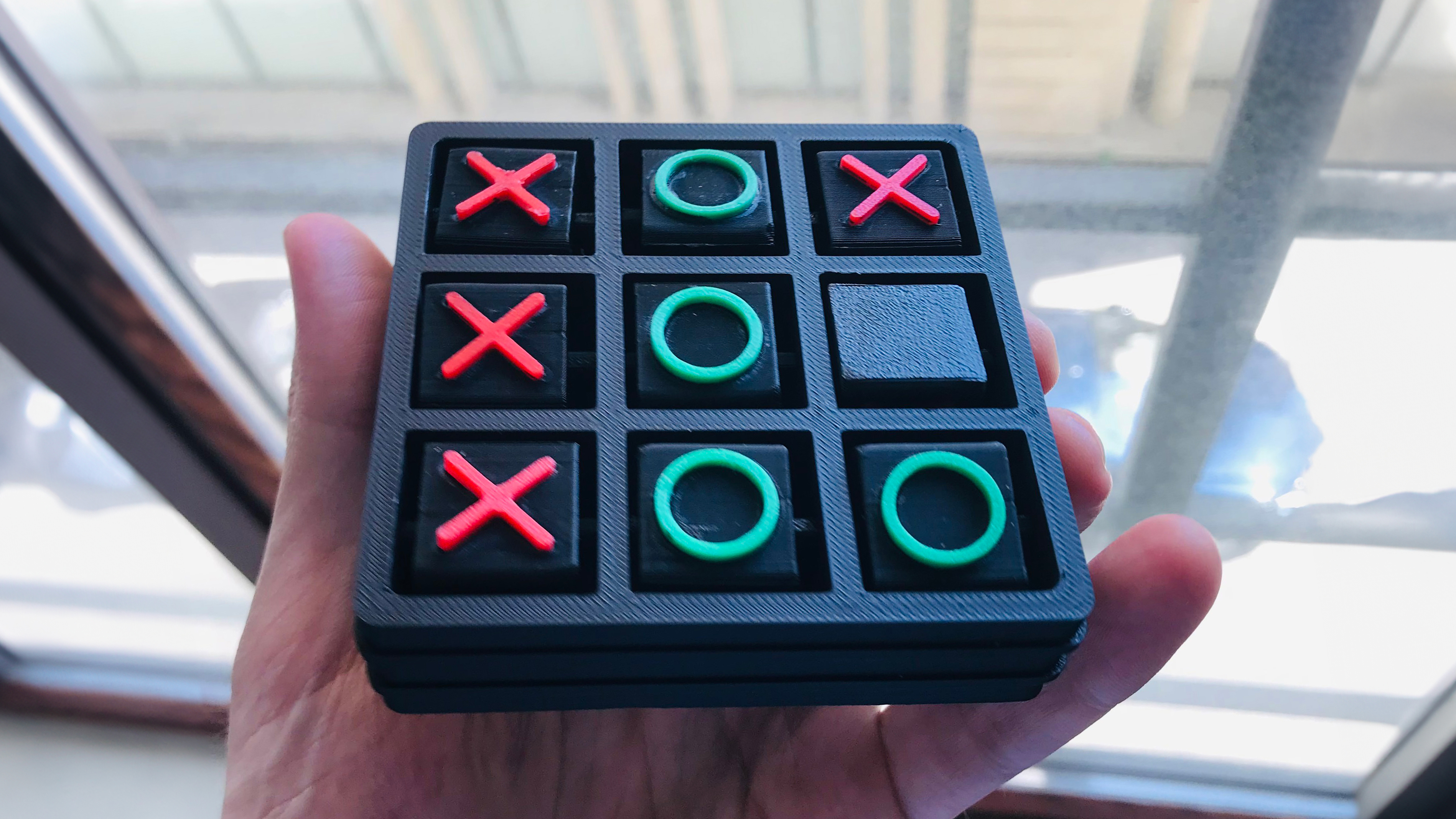 Tic Tac Toe XOXO Puzzle Game Box
