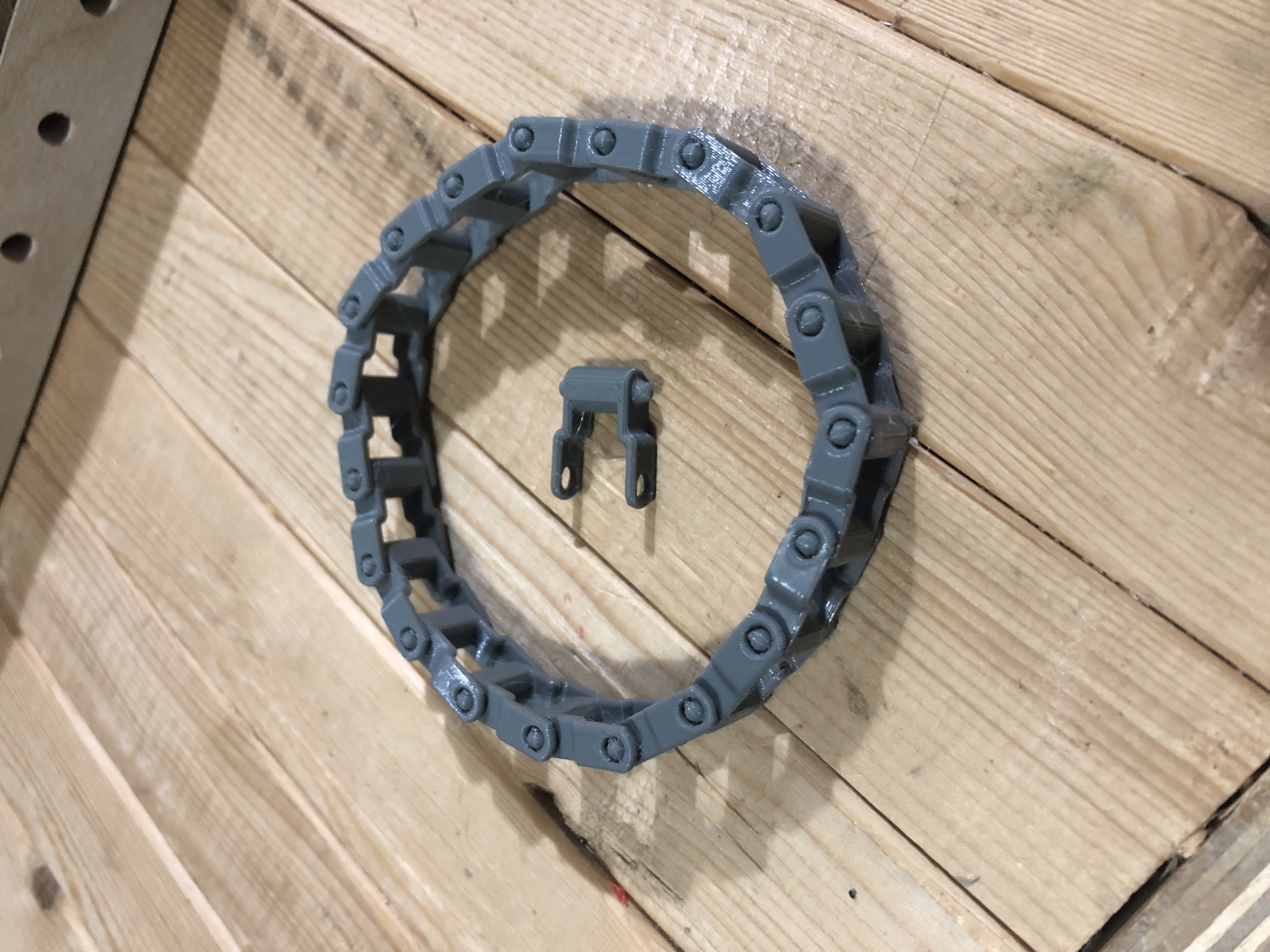 Quasi-Roller Chain Link
